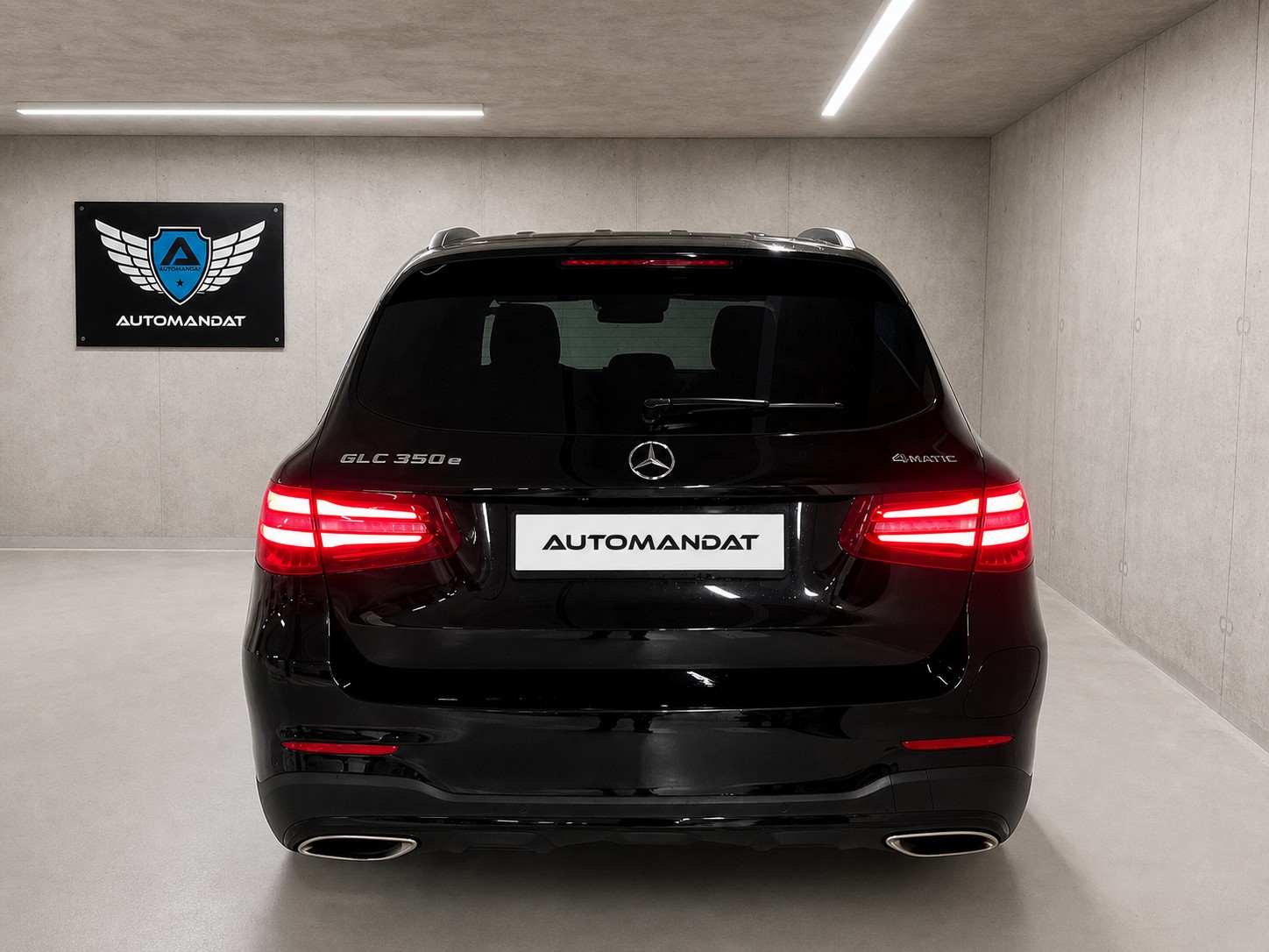 MERCEDES-BENZ GLC 350 e AMG Line 4Matic 7G-Tronic-image-4