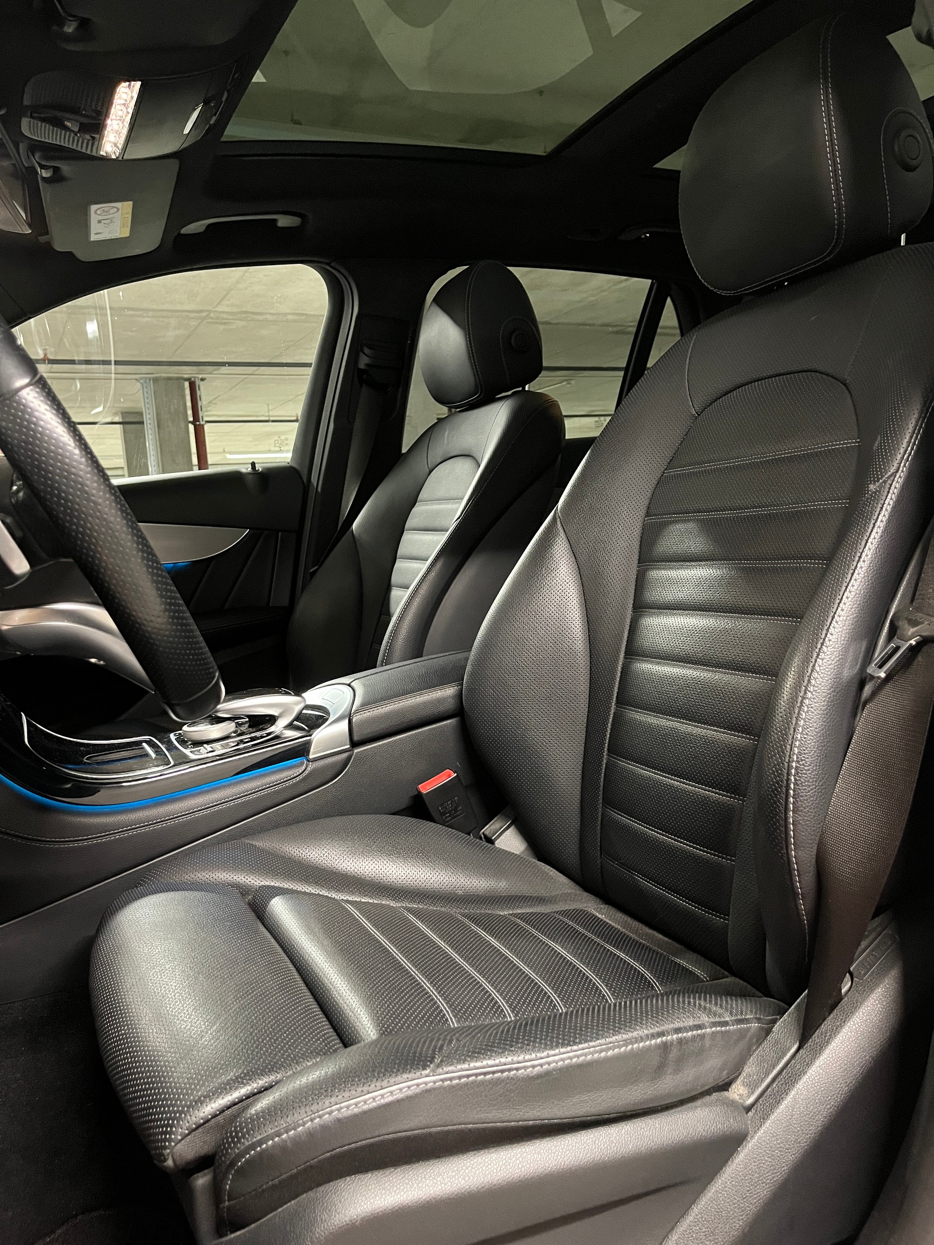 MERCEDES-BENZ GLC 350 e AMG Line 4Matic 7G-Tronic-image-14