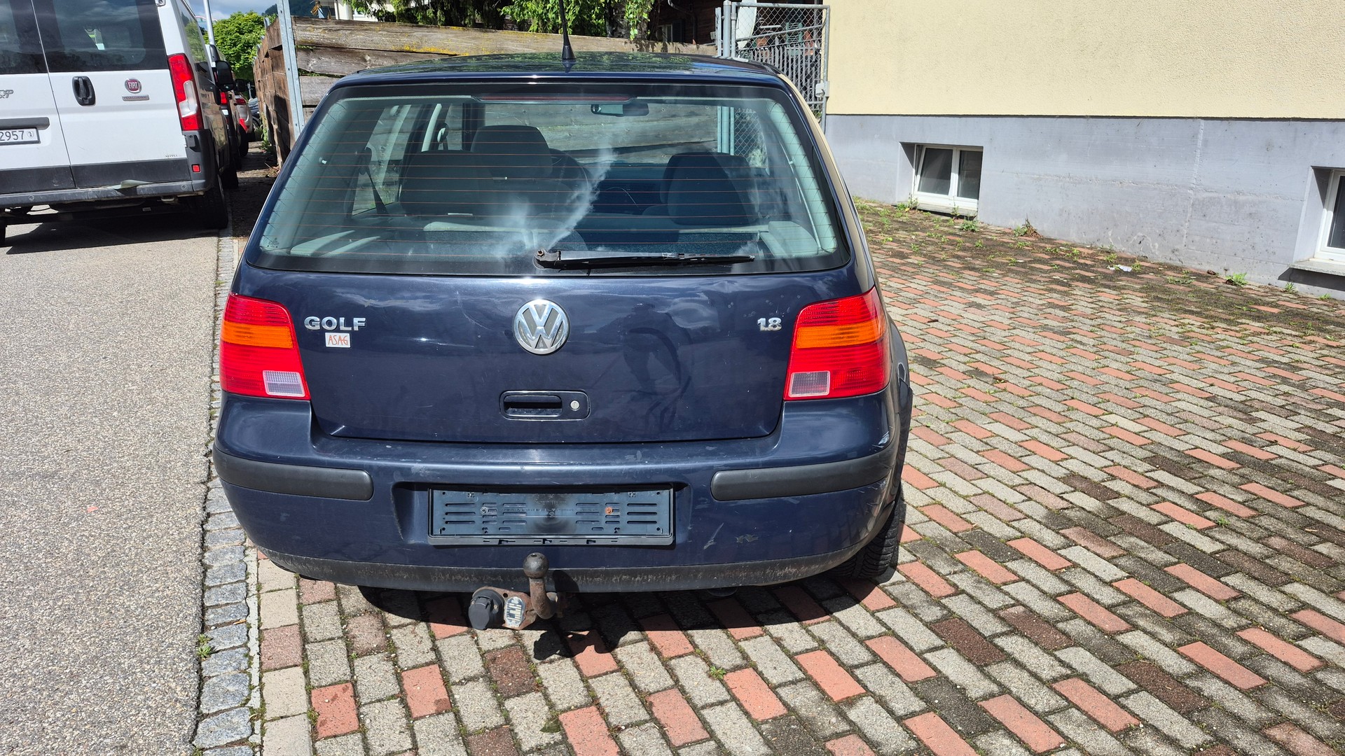 VW Golf 1.8 GTI-image-5