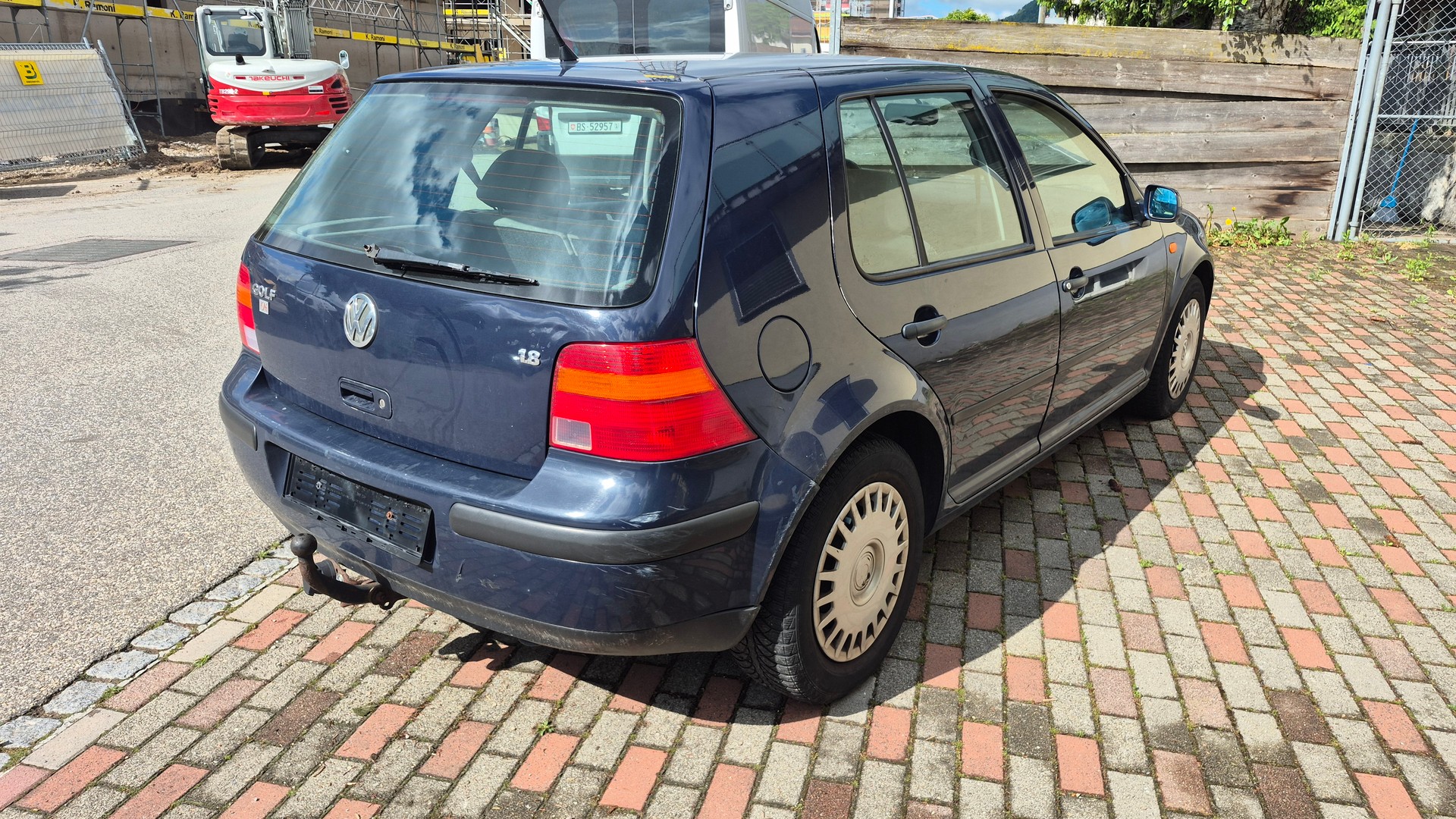 VW Golf 1.8 GTI-image-4