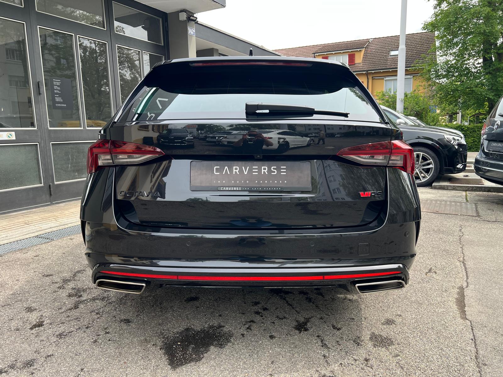 SKODA Octavia Combi 2.0 TDI RS 4x4 DSG-image-4