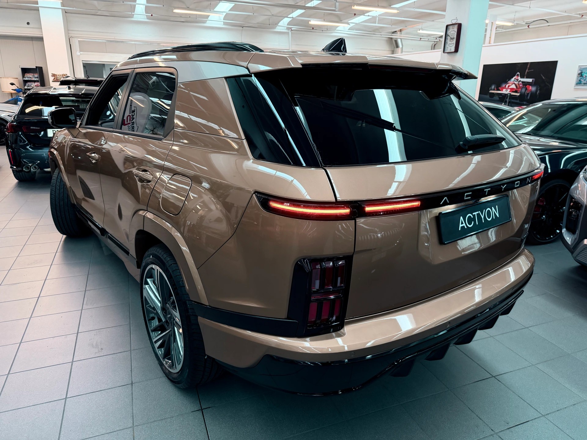KGM-SsangYong Actyon 1.5 T GDI Panorama 4WD Automat-image-3