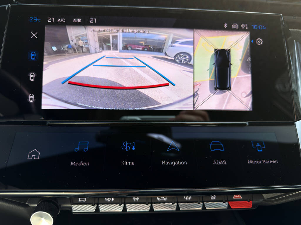 PEUGEOT 308 1.6 PHEV 225 GT Pack-image-9