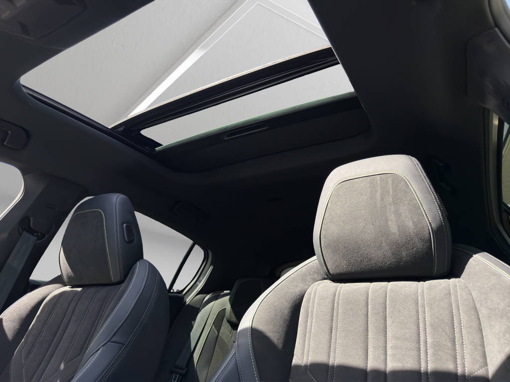 PEUGEOT 308 1.6 PHEV 225 GT Pack-image-8