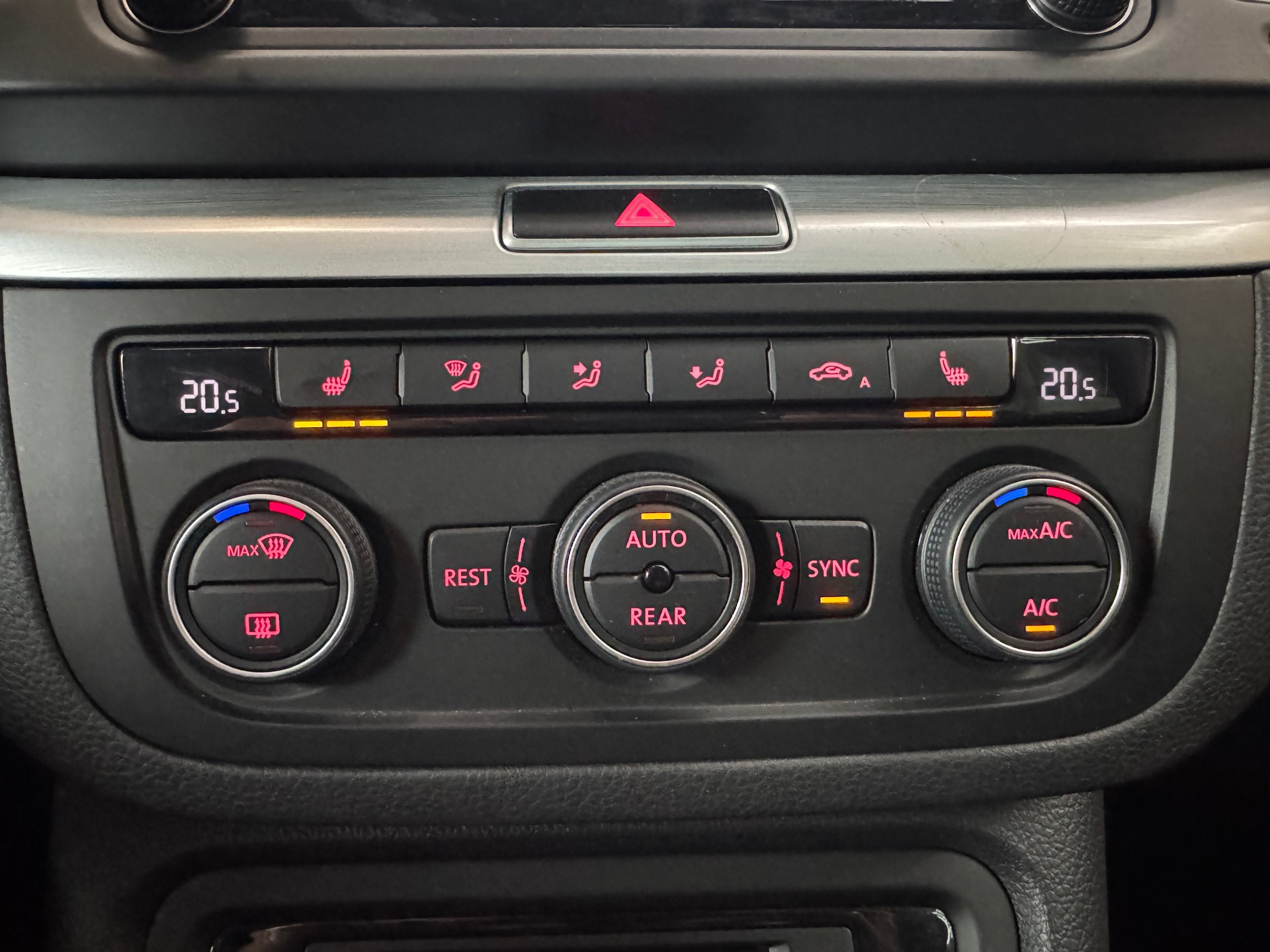 VW Sharan 2.0 TDI BMT Comfortline DSG-image-21