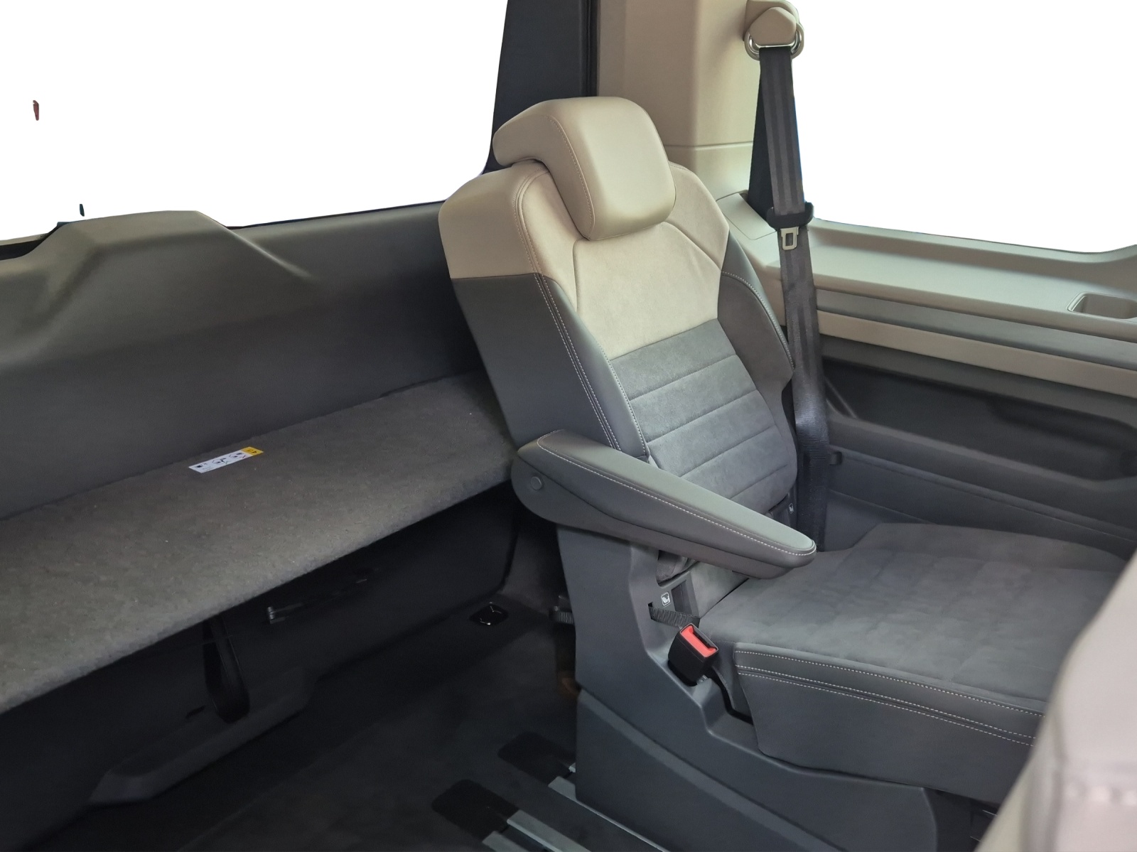 VW Multivan 2.0 TDI Life DSG-image-18