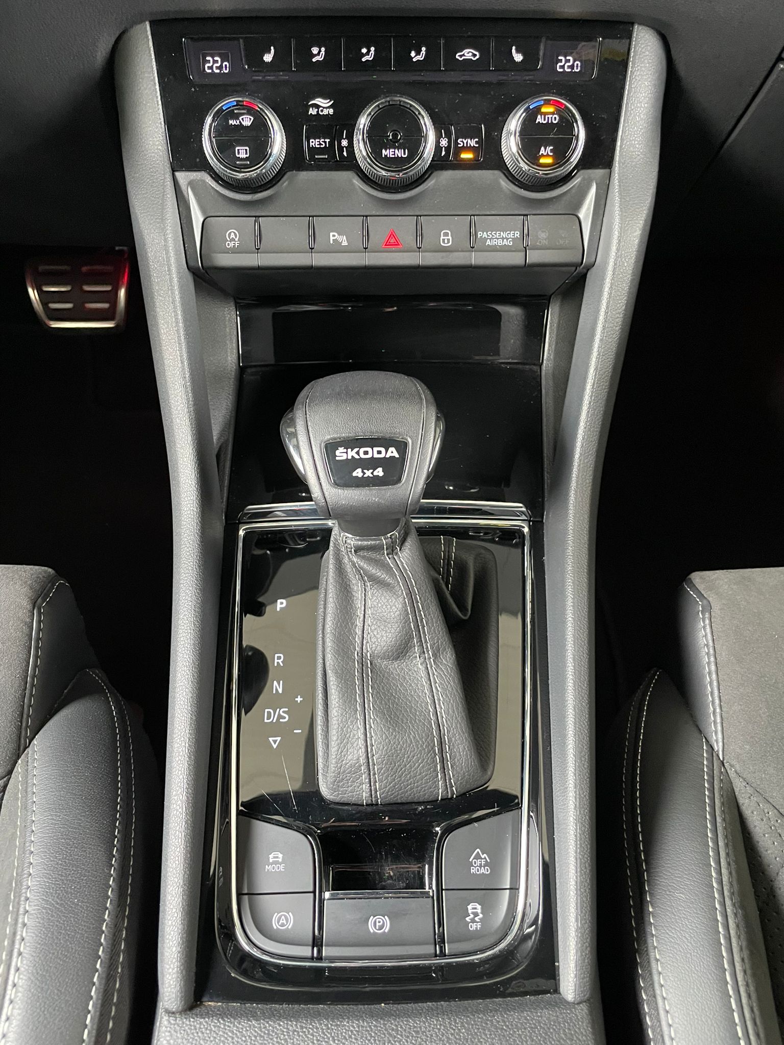 SKODA Kodiaq 2.0 TDI 200 Sportline DSG-image-10