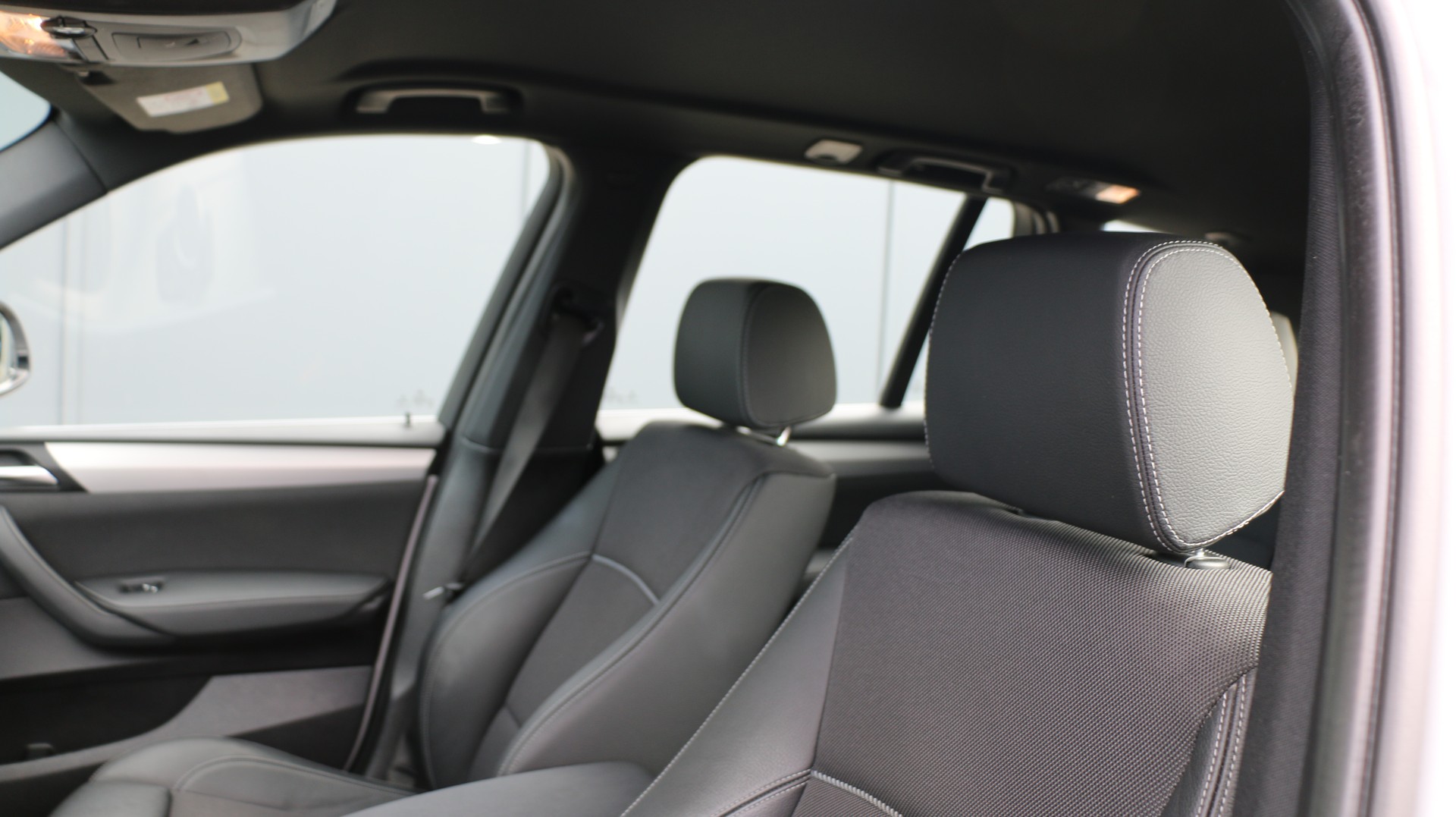 BMW X3 xDrive 28i M Sport-image-13