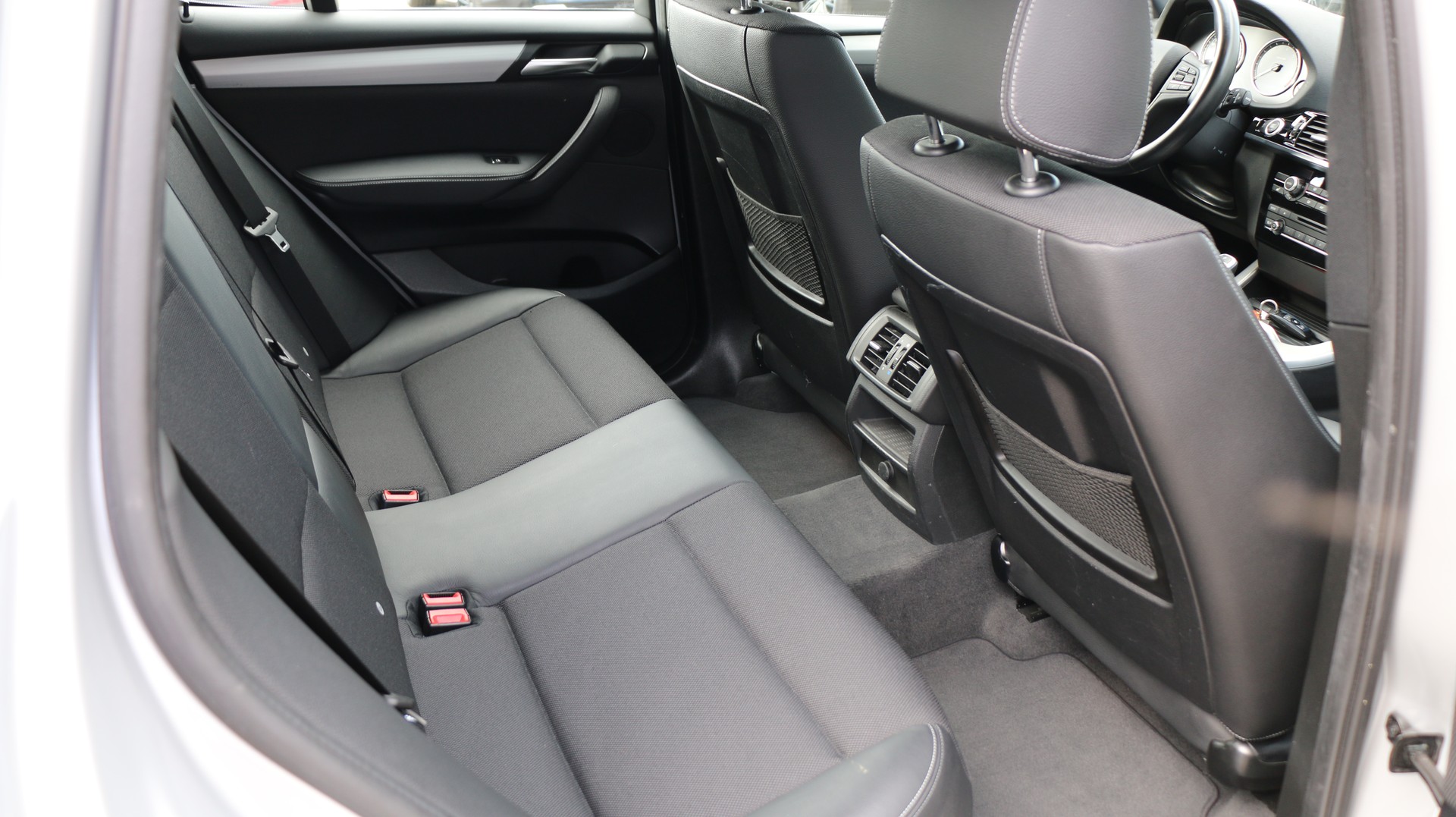 BMW X3 xDrive 28i M Sport-image-23