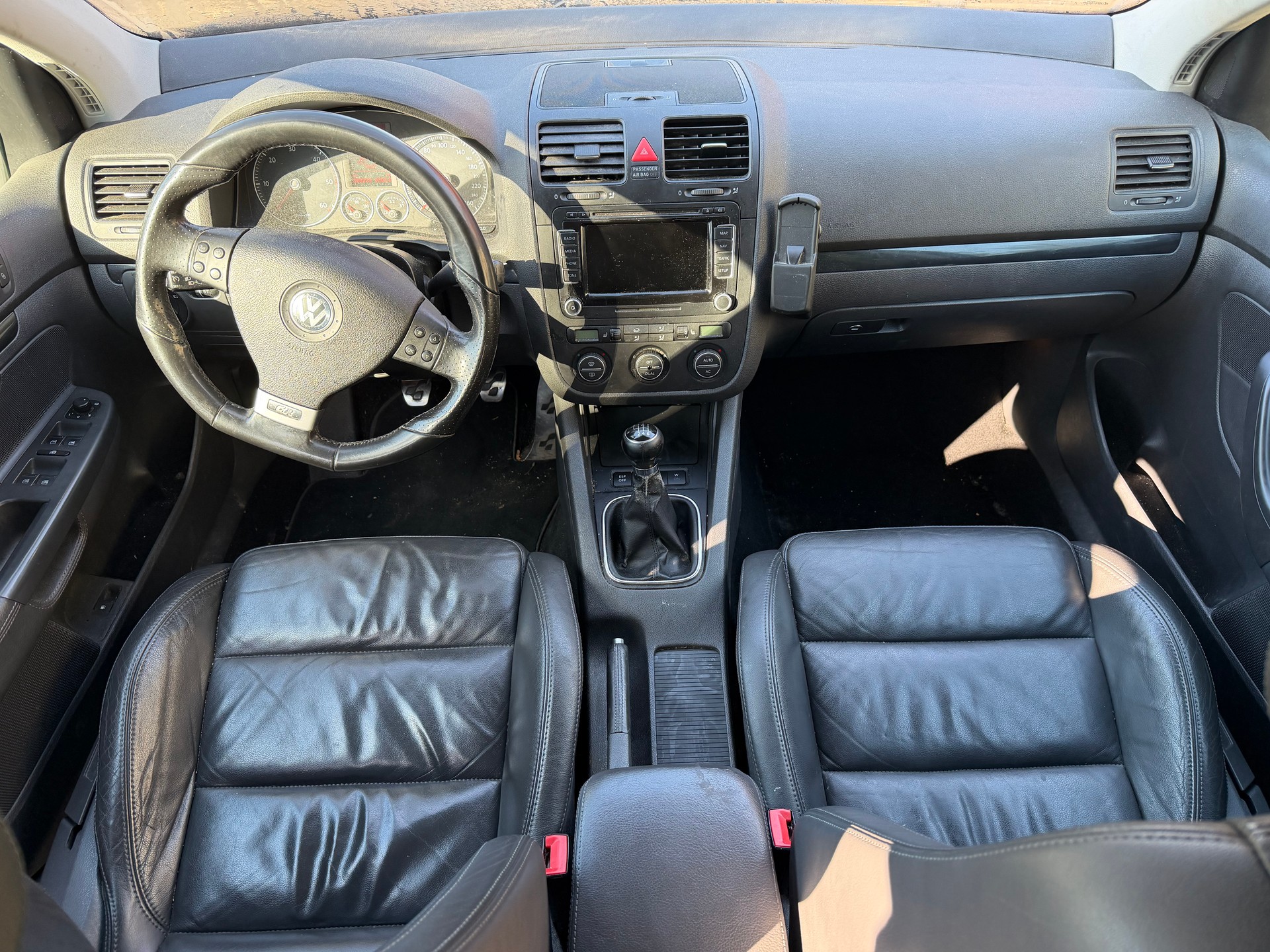 VW Golf 2.0 TDI GT Sport-image-7