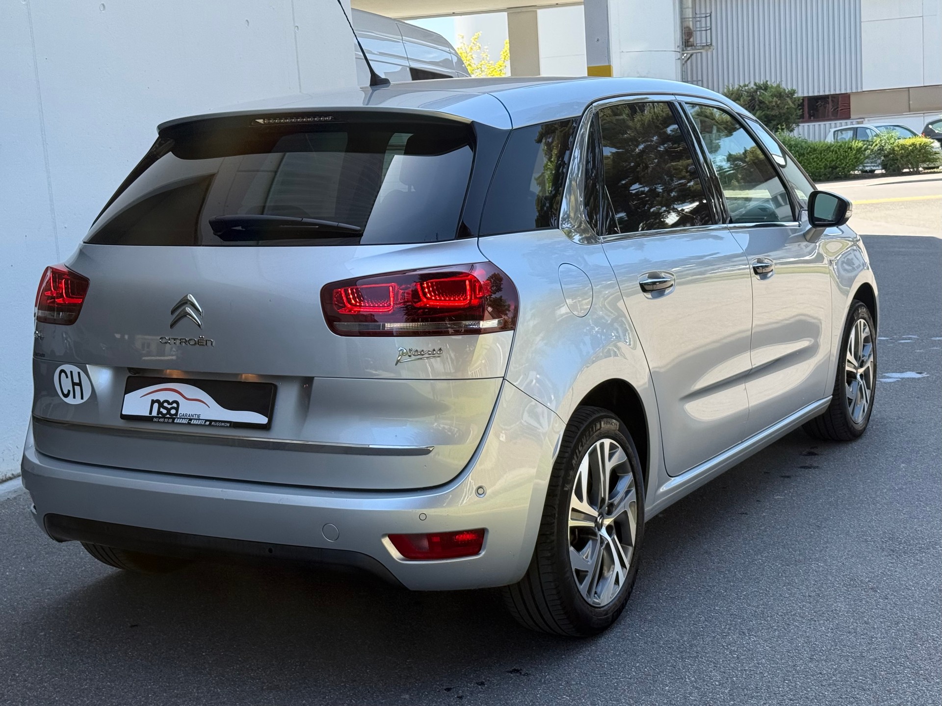 CITROEN C4 Picasso 1.6 e-HDi Exclusive ETG6-image-3