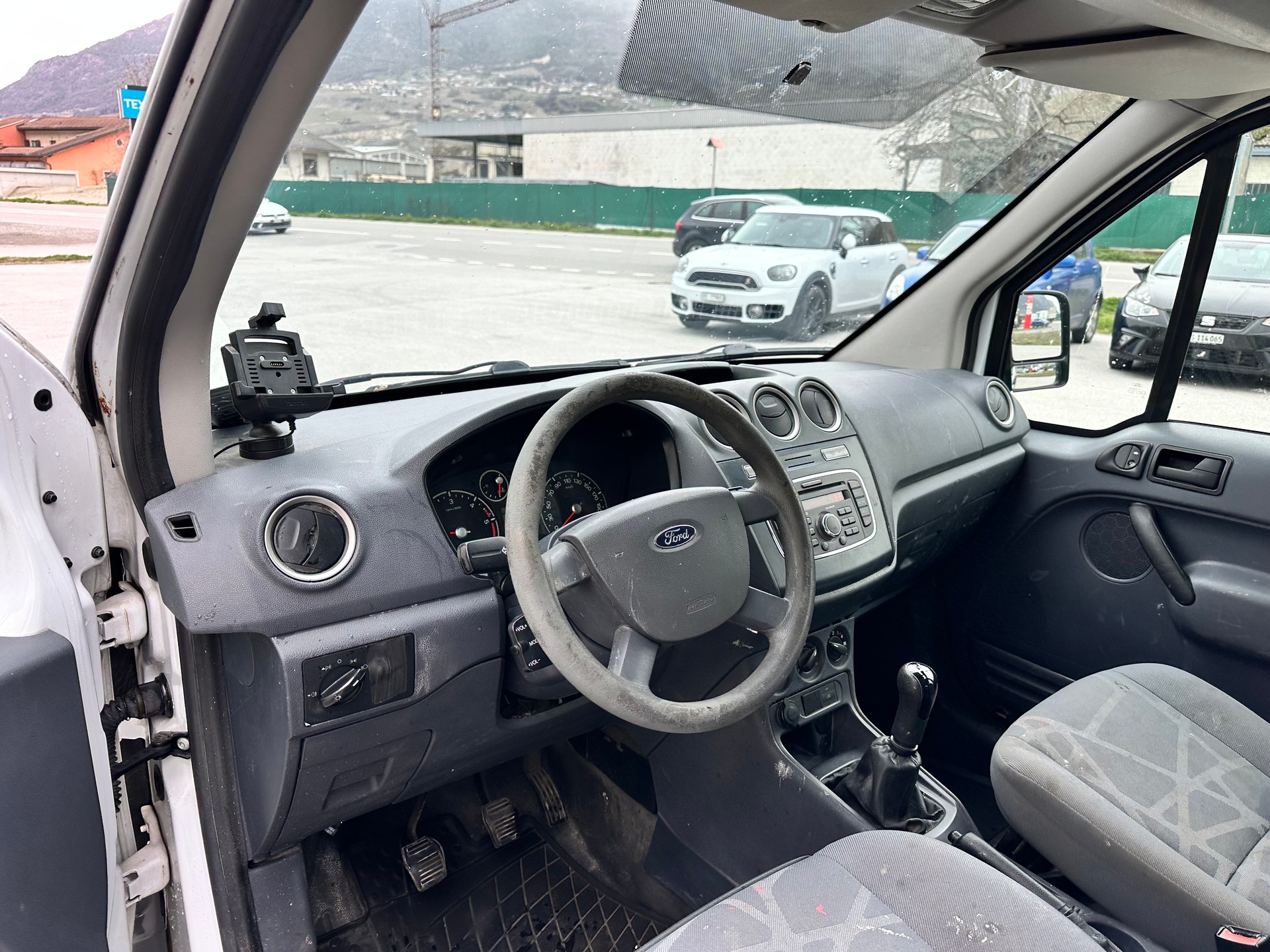 FORD Transit Connect Van T230 1.8 TDCi L Level 3 Prof.-image-9