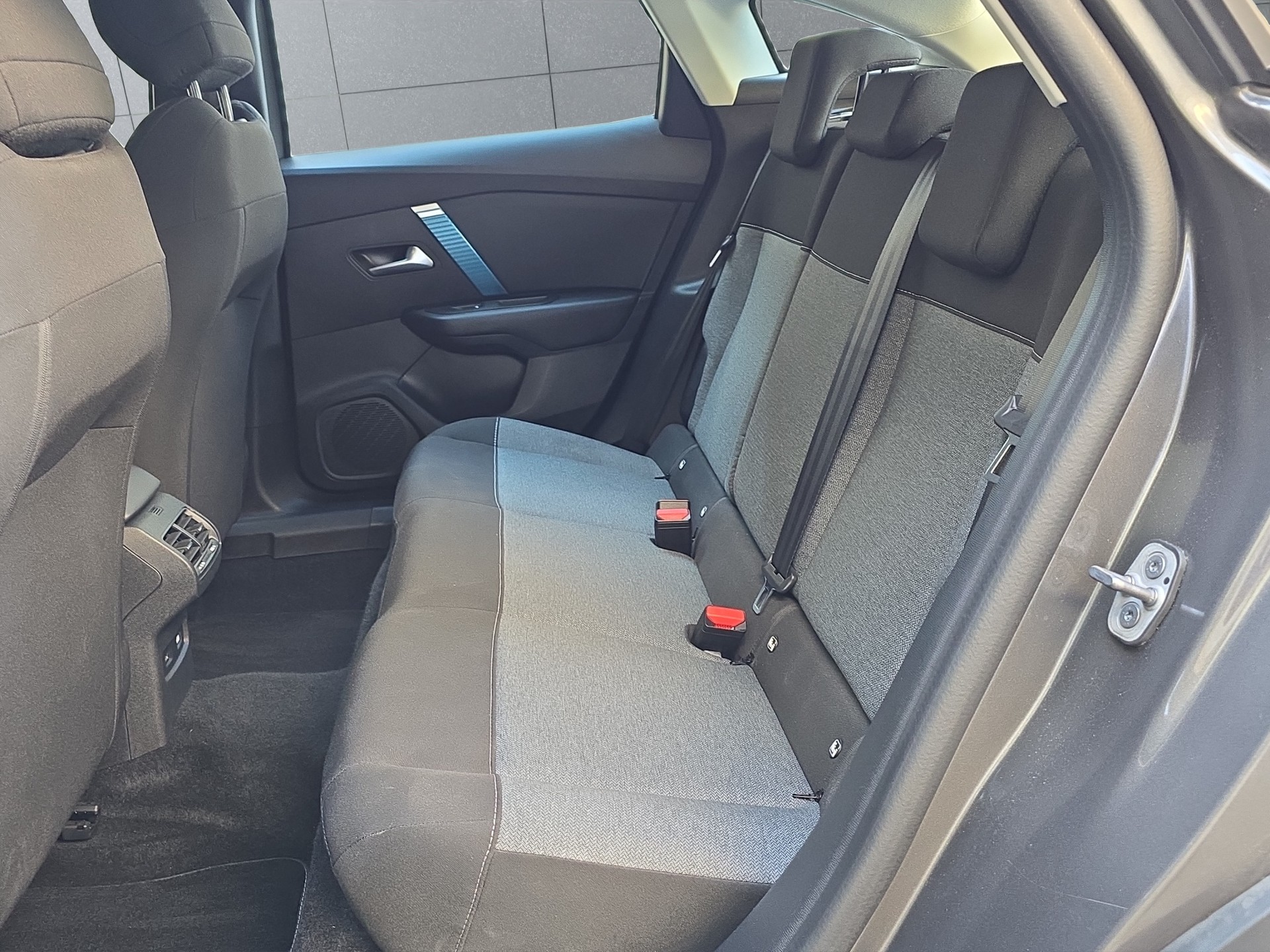 CITROEN e-C4 Swiss Edition-image-16