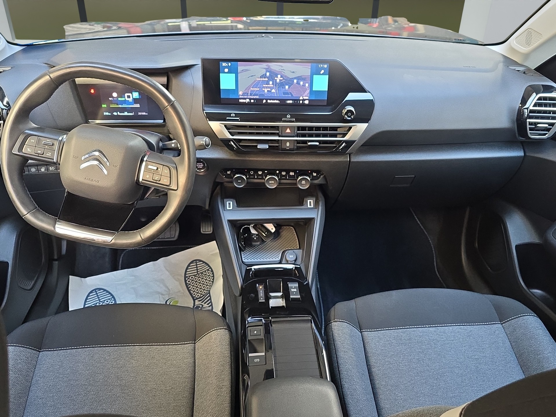 CITROEN e-C4 Swiss Edition-image-13