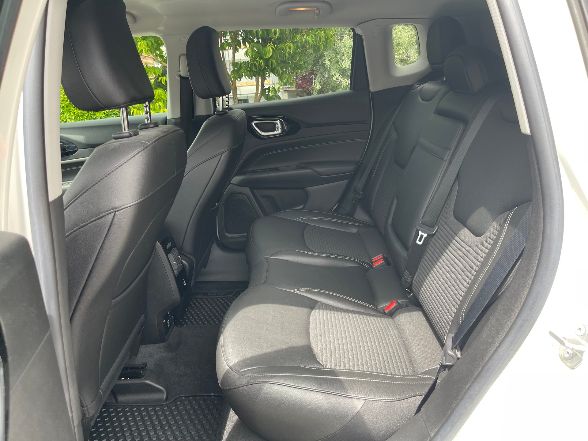 JEEP Compass 4x2 1.3 Limited DKG-image-10
