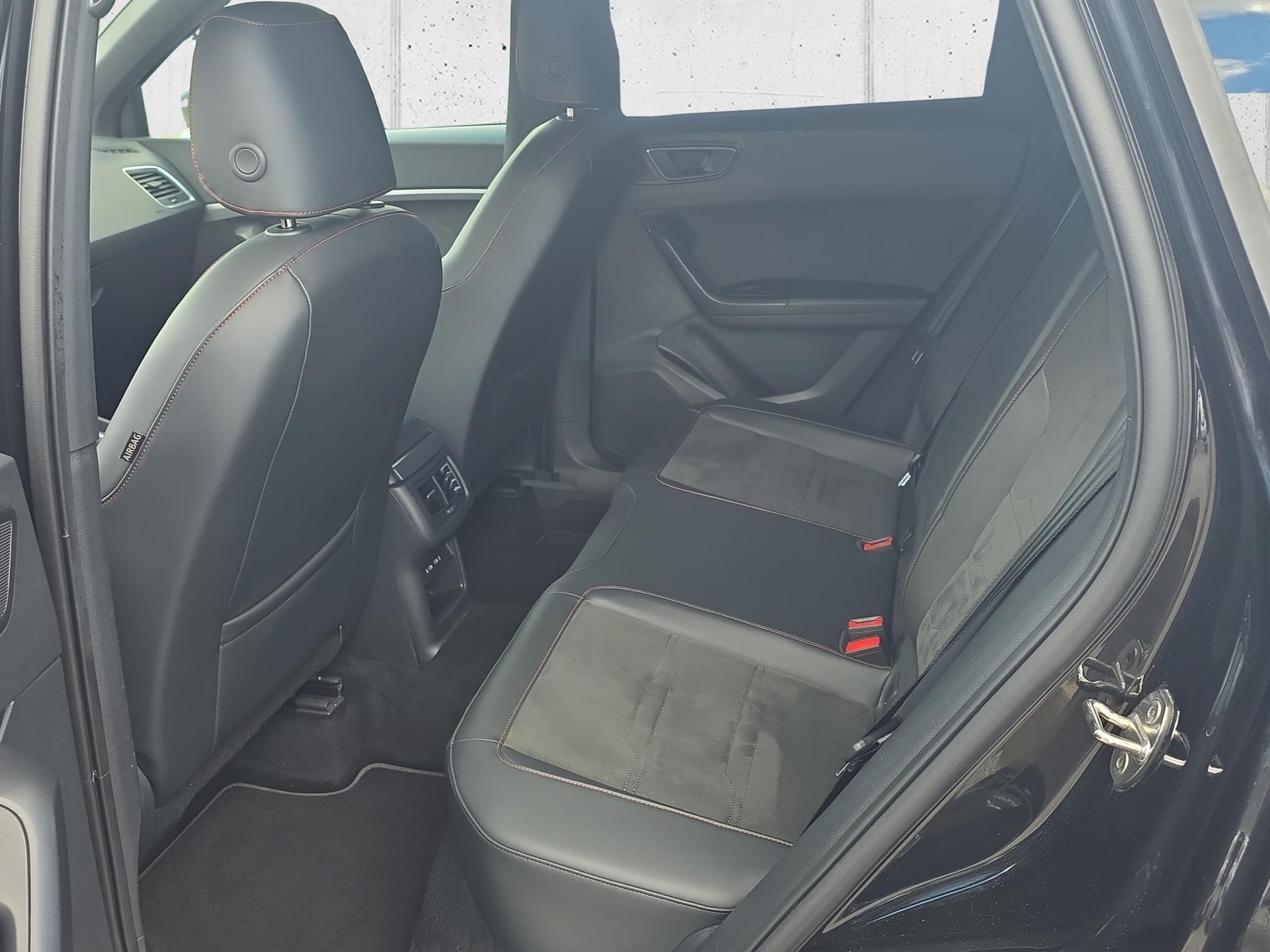 SEAT Ateca 2.0 TSI Hola FR 4Drive DSG-image-12