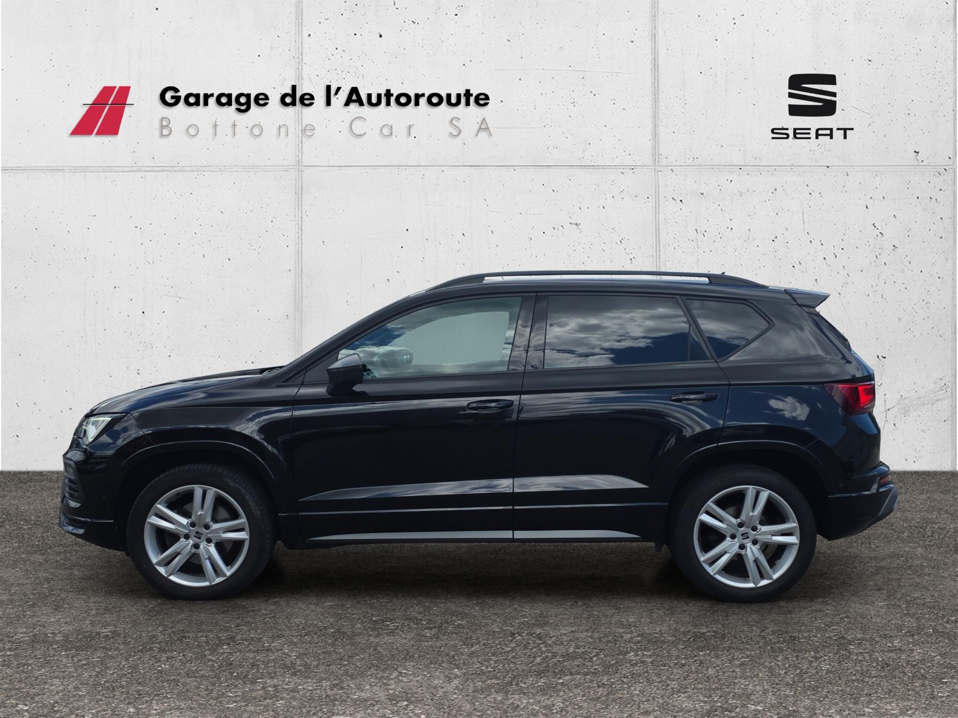 SEAT Ateca 2.0 TSI Hola FR 4Drive DSG-showroom-element-1