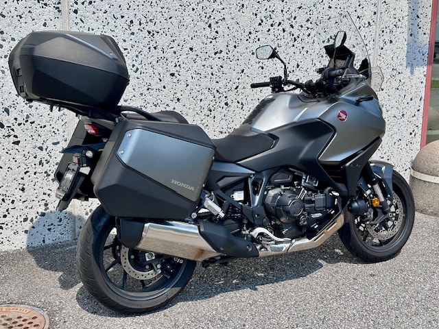 HONDA NT 1100 DCT-image-1