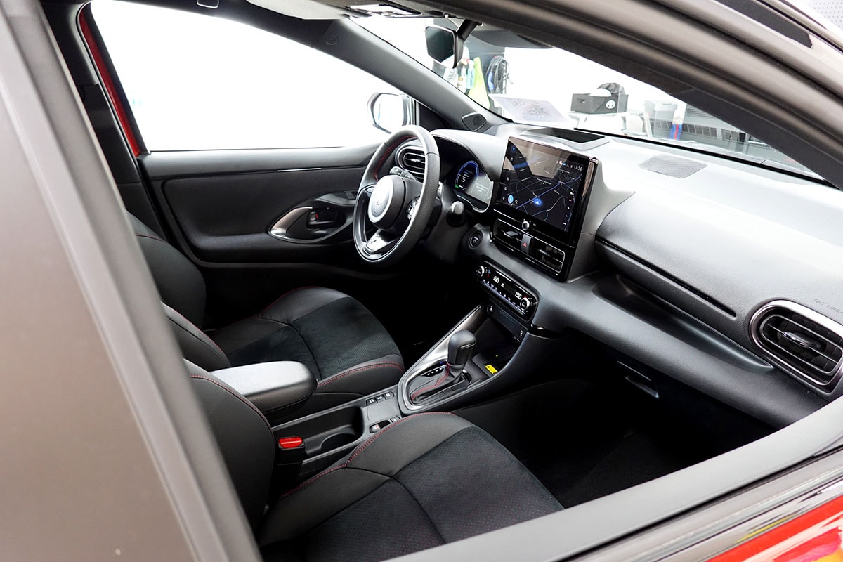 TOYOTA Yaris 1.5 GR Sport e-CVT-image-5