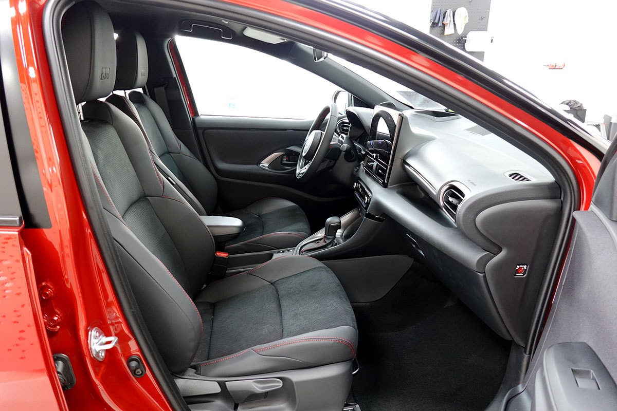 TOYOTA Yaris 1.5 GR Sport e-CVT-image-4