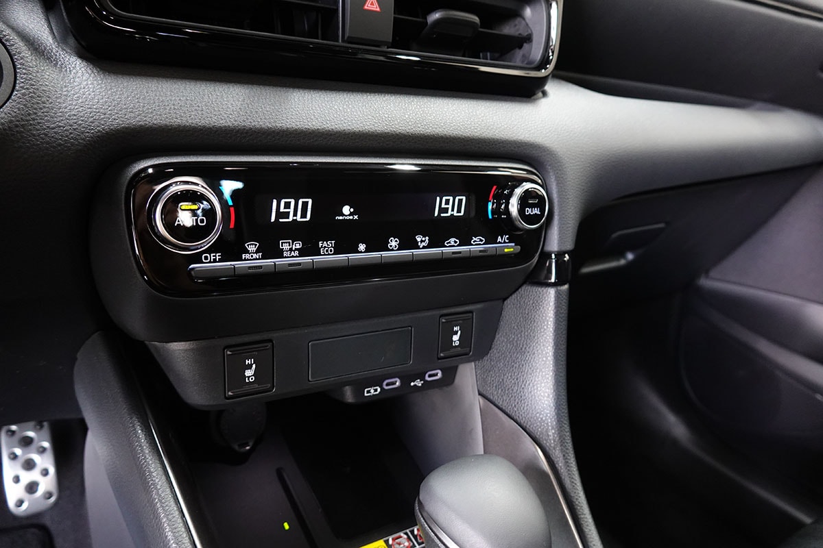 TOYOTA Yaris 1.5 GR Sport e-CVT-image-8
