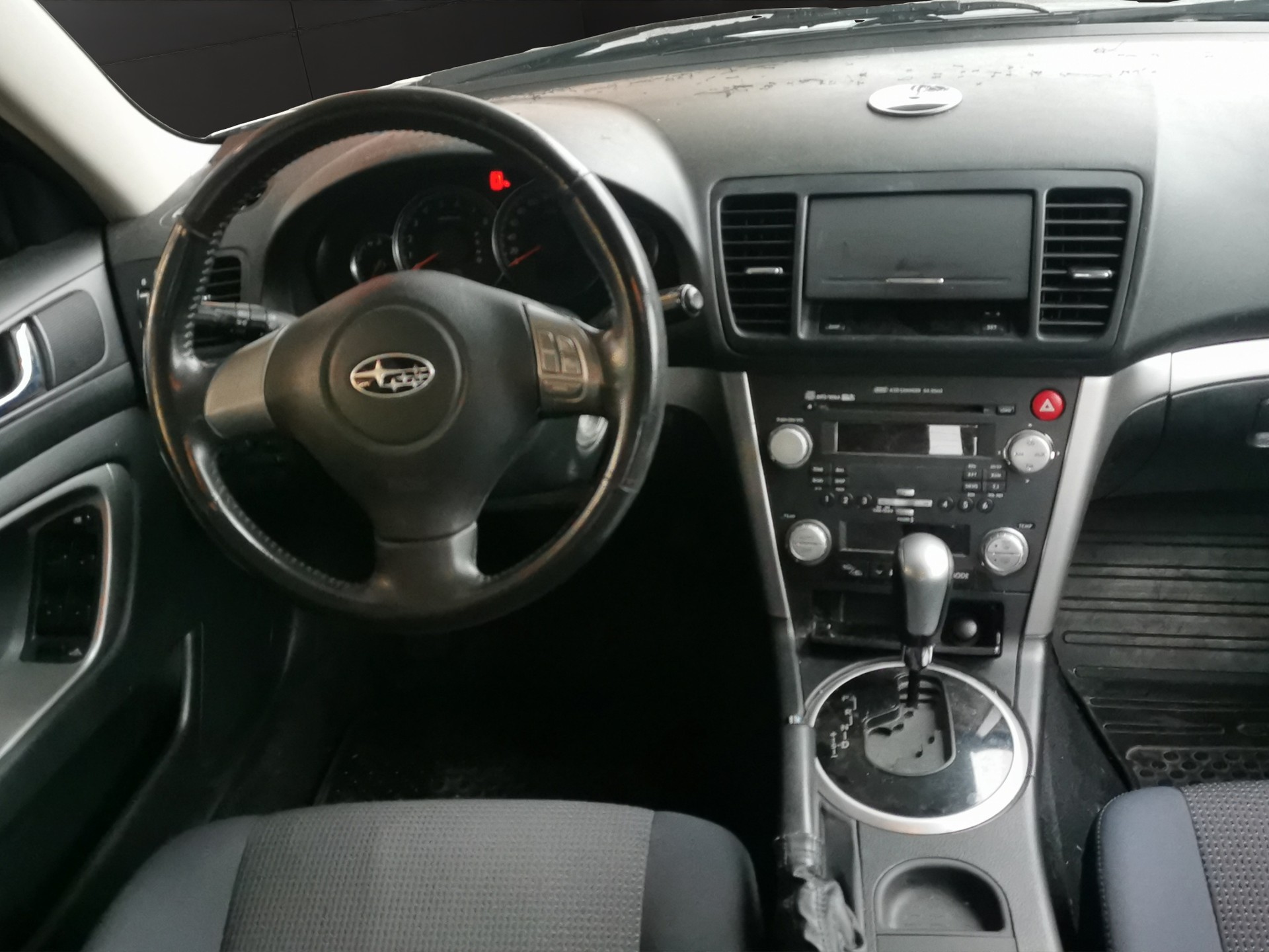 SUBARU Legacy 2.0R AWD Limited Automatic-image-16