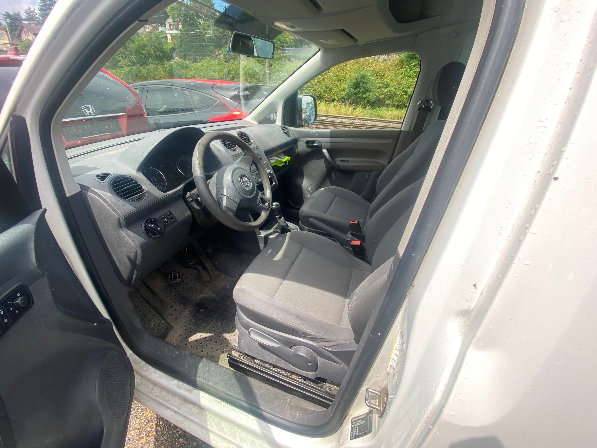 VW Caddy 1.2 TSI BlueMotion Technology-image-4