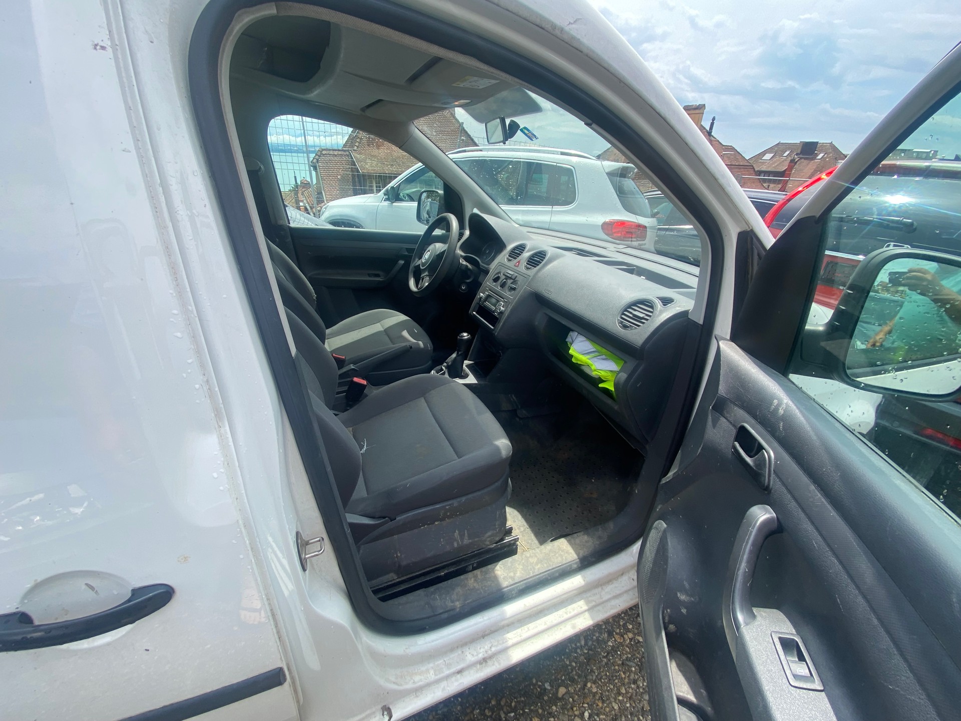 VW Caddy 1.2 TSI BlueMotion Technology-image-2