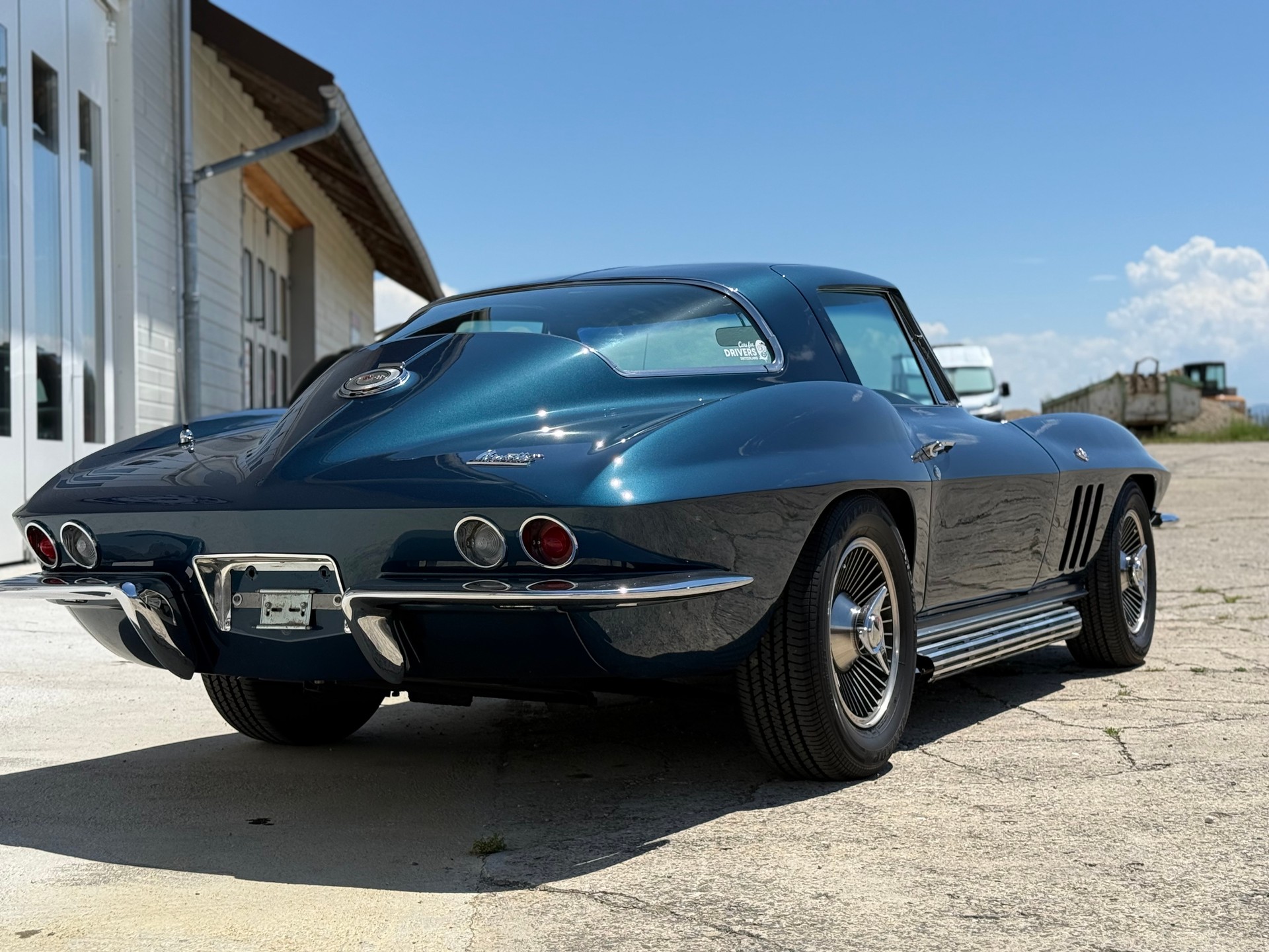 CHEVROLET CORVETTE-showroom-element-2
