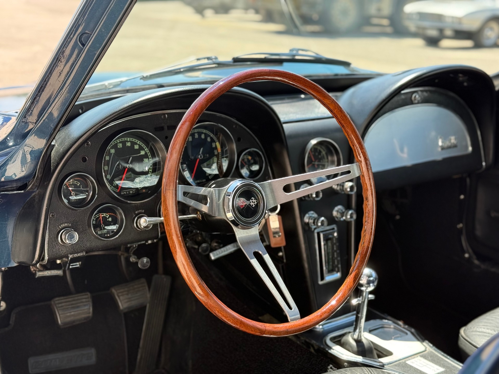 CHEVROLET CORVETTE-image-9