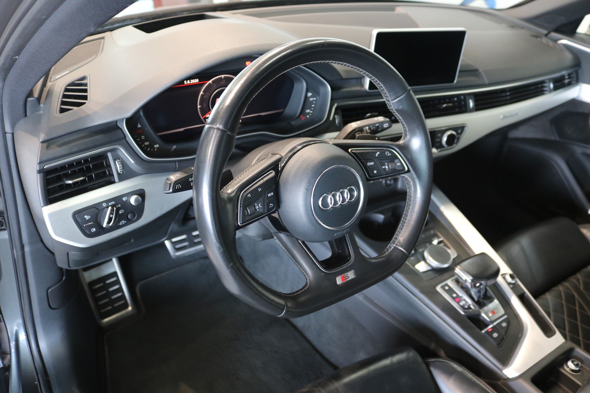 AUDI S4 Avant 3.0 TFSI quattro tiptronic-showroom-element-1