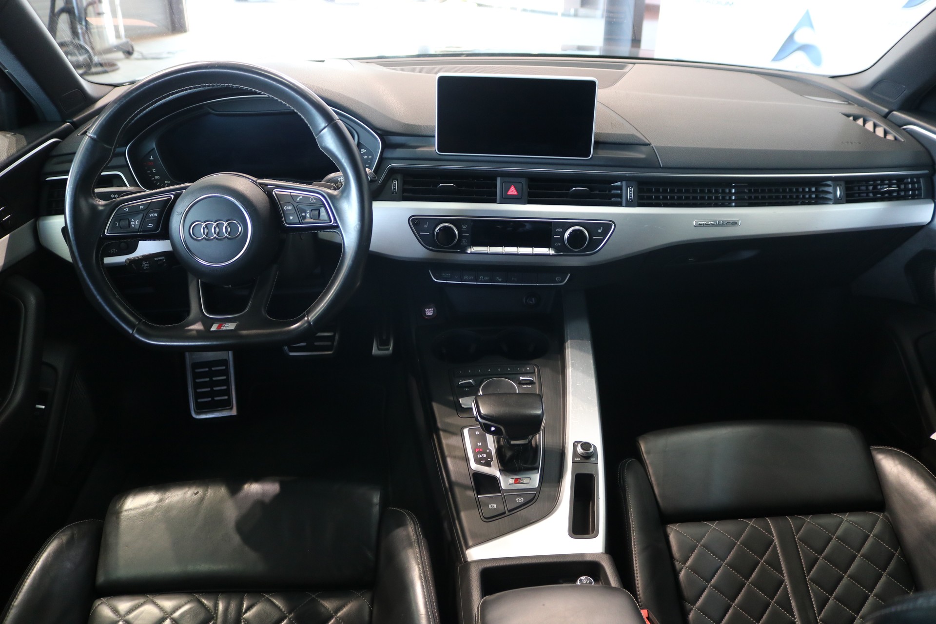 AUDI S4 Avant 3.0 TFSI quattro tiptronic-showroom-element-2
