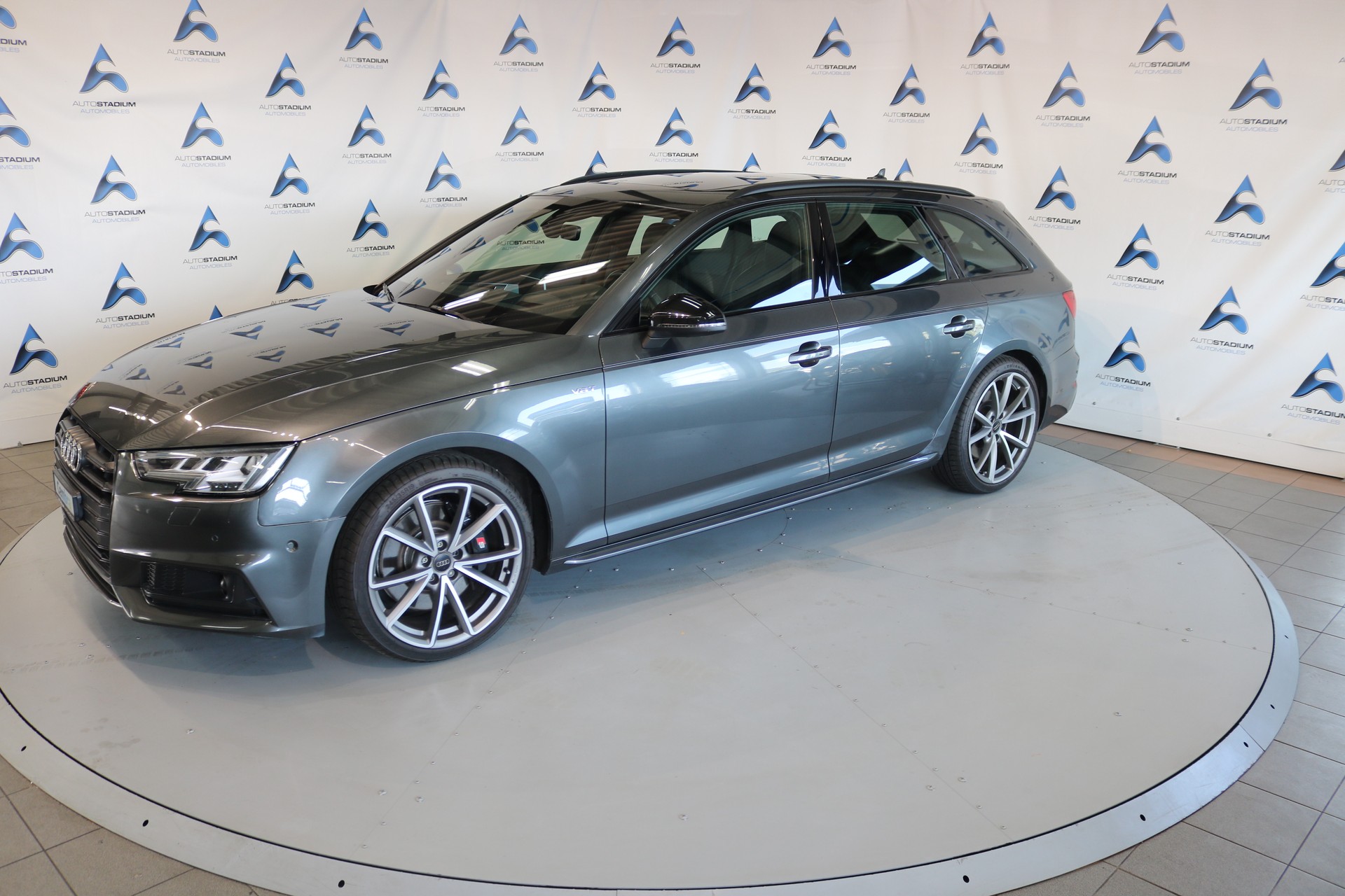 AUDI S4 Avant 3.0 TFSI quattro tiptronic-image-14