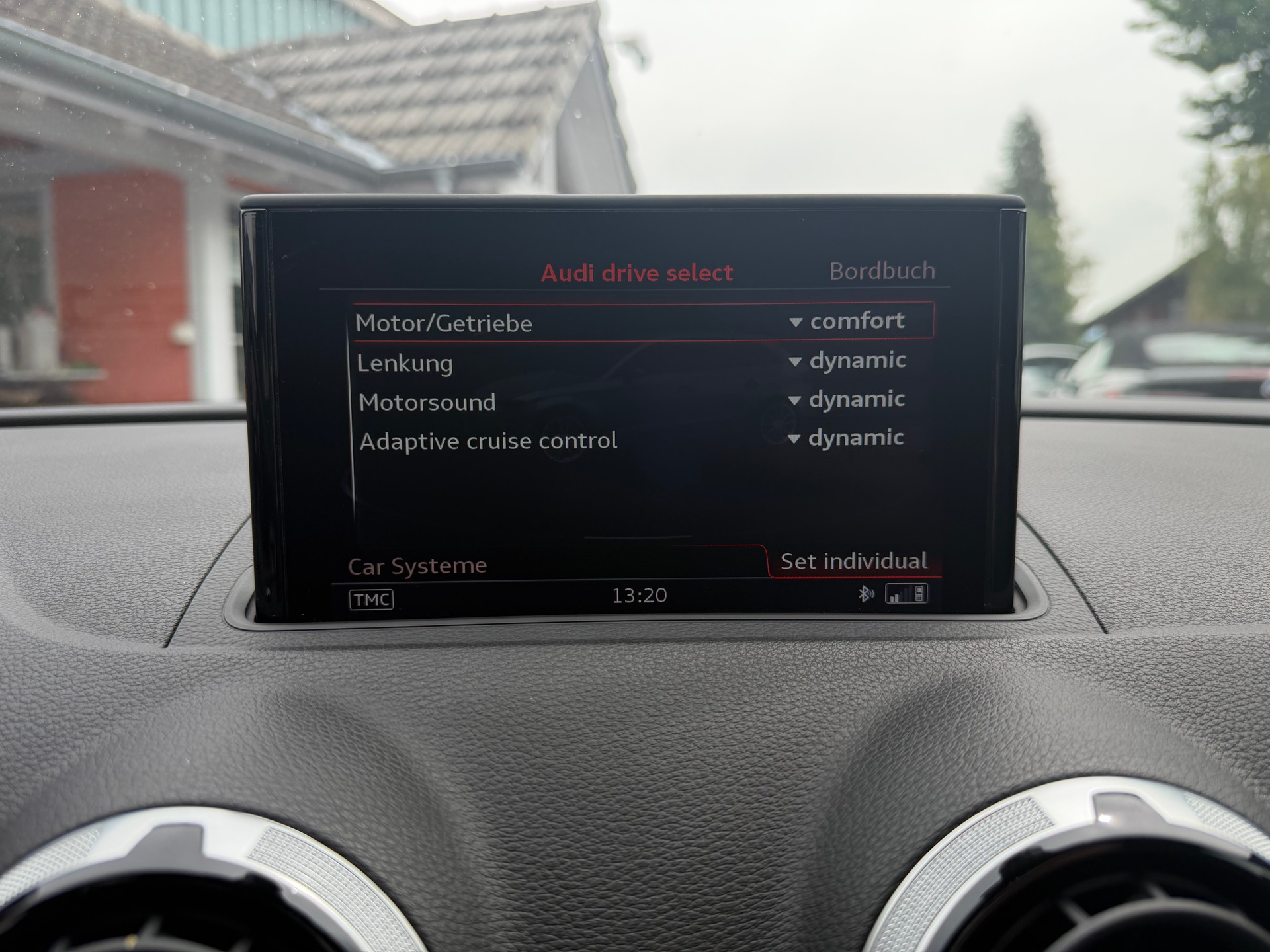 AUDI S3 Sportback 2.0 TFSI quattro S-tronic-image-24