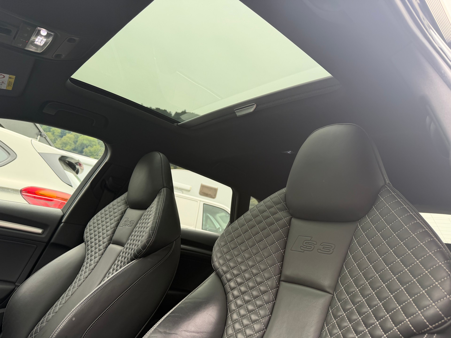 AUDI S3 Sportback 2.0 TFSI quattro S-tronic-image-30