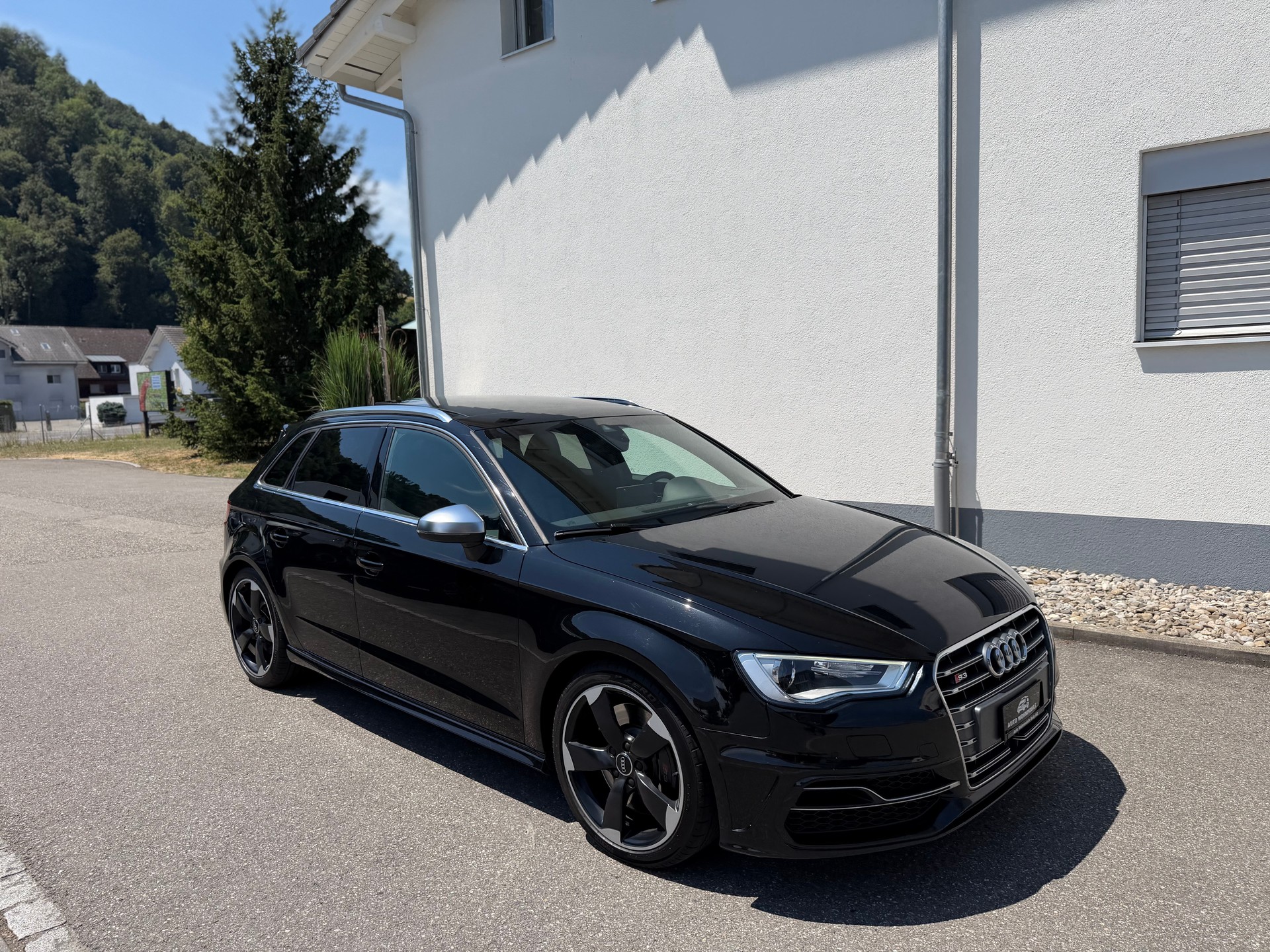 AUDI S3 Sportback 2.0 TFSI quattro S-tronic-showroom-element-2