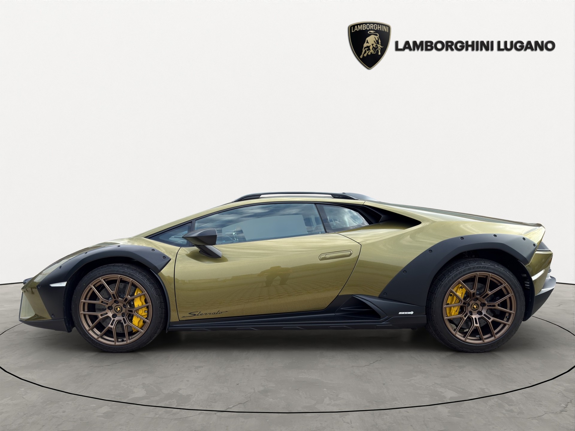 LAMBORGHINI Huracan Sterrato MY24 Selezione Certified Pre-Owned Certifications: 150-point check list Lamborghini Lugano-showroom-element-3