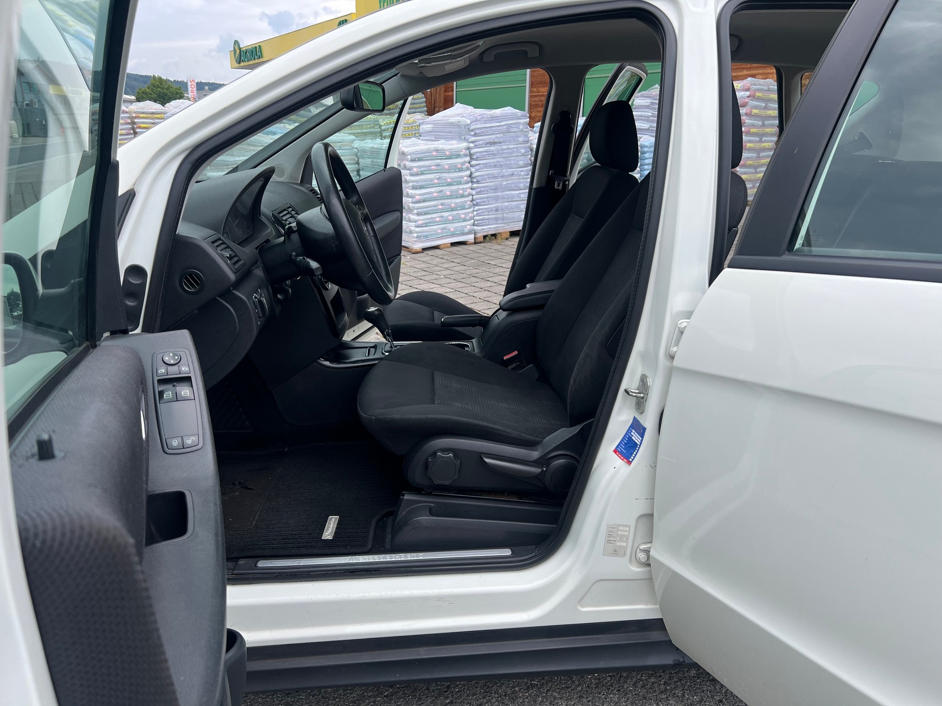 MERCEDES-BENZ A 160 (150) Avantgarde Autotronic-image-7