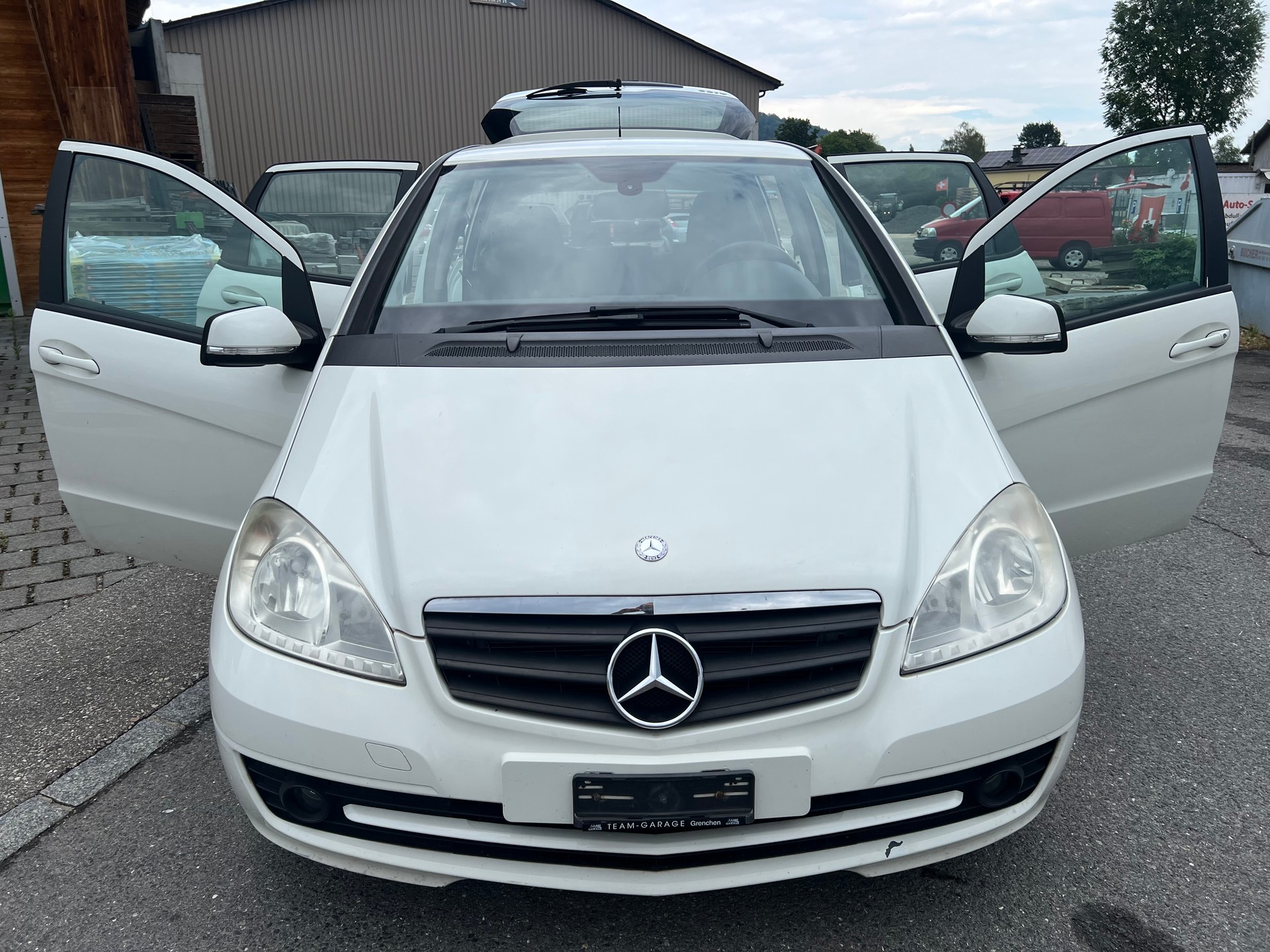 MERCEDES-BENZ A 160 (150) Avantgarde Autotronic-image-6