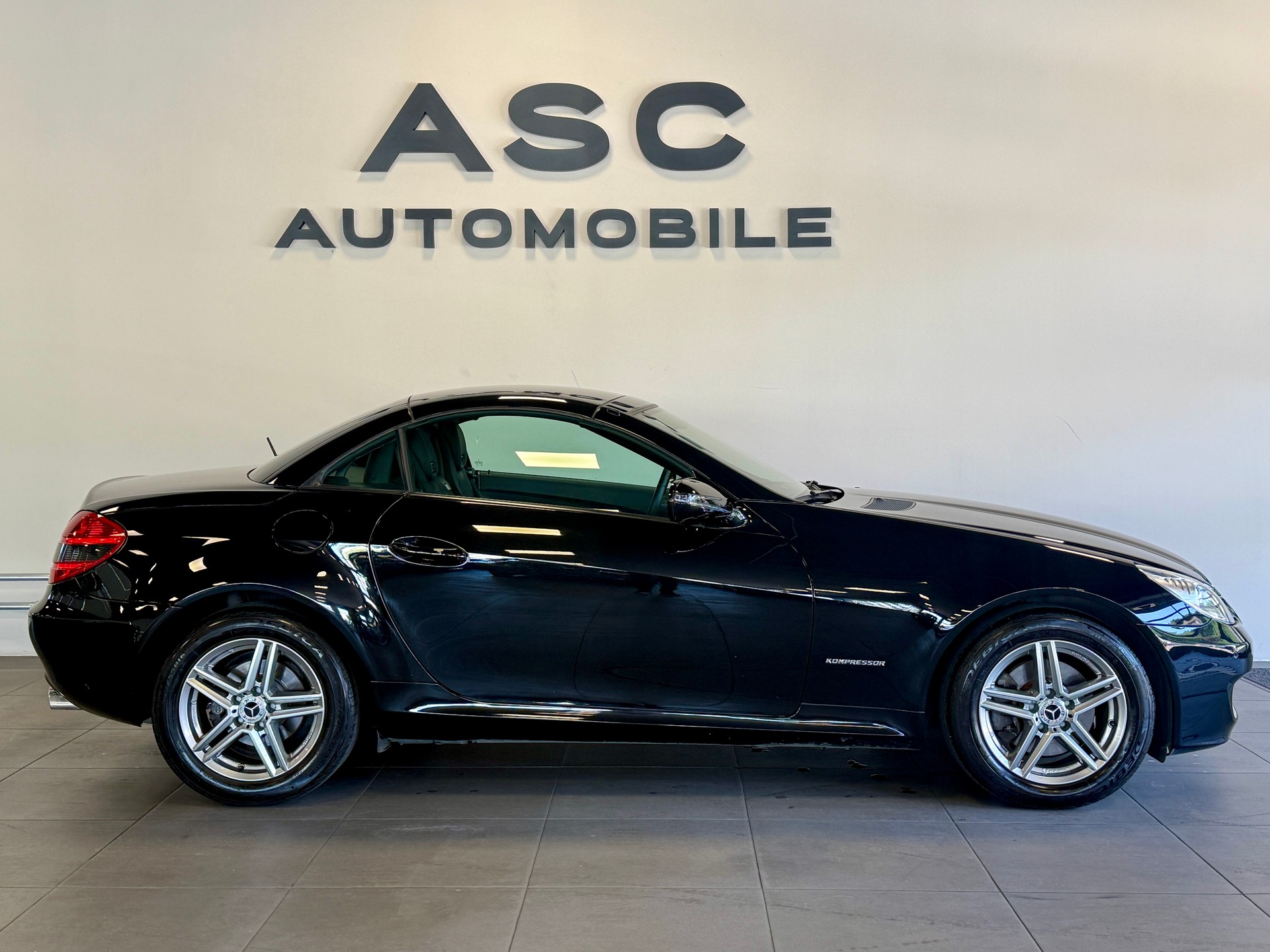 MERCEDES-BENZ SLK 200 Kompressor Automatic AMG Line-showroom-element-2