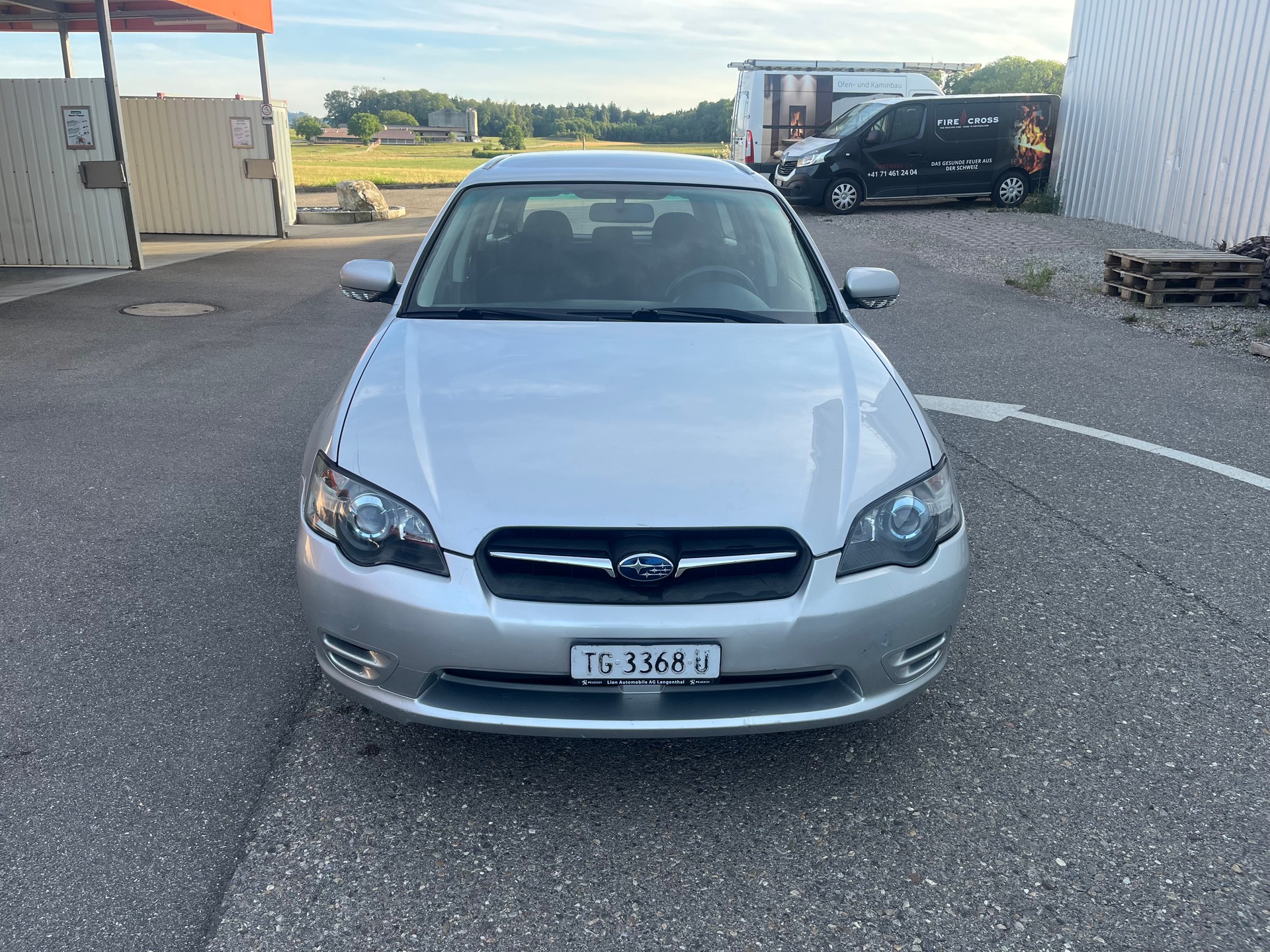 SUBARU Legacy 2.0i AWD Swiss-image-3