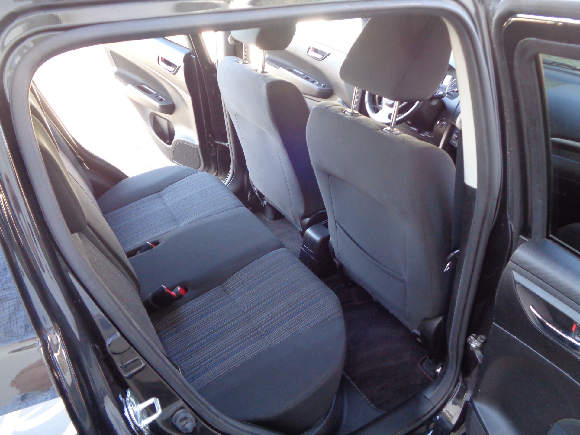 SUZUKI Swift 1.2i 16V PizSulai Top 4x4-image-15