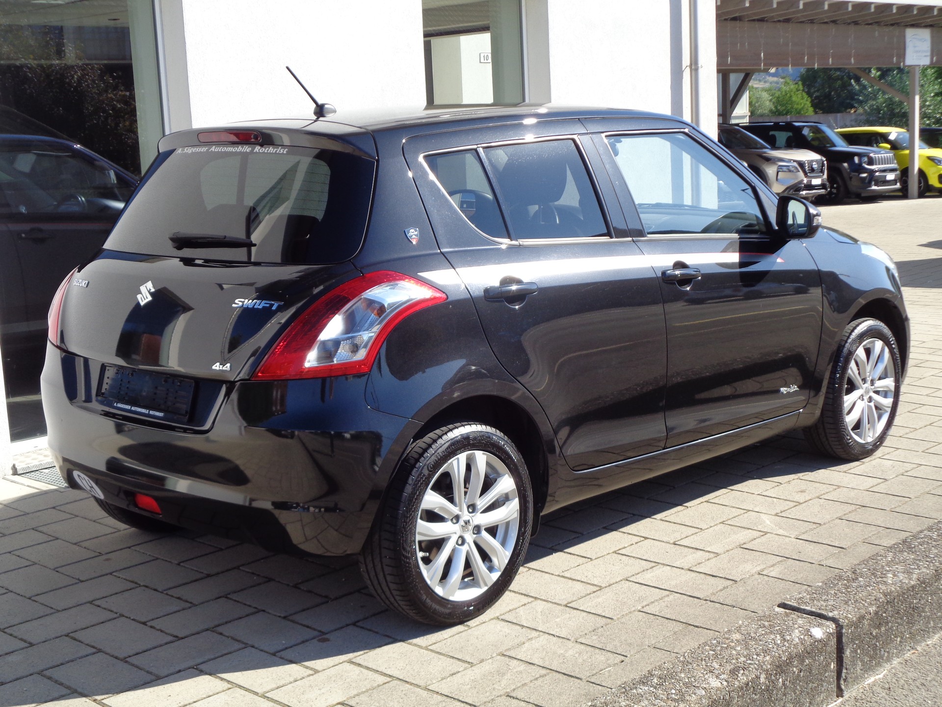 SUZUKI Swift 1.2i 16V PizSulai Top 4x4-showroom-element-1