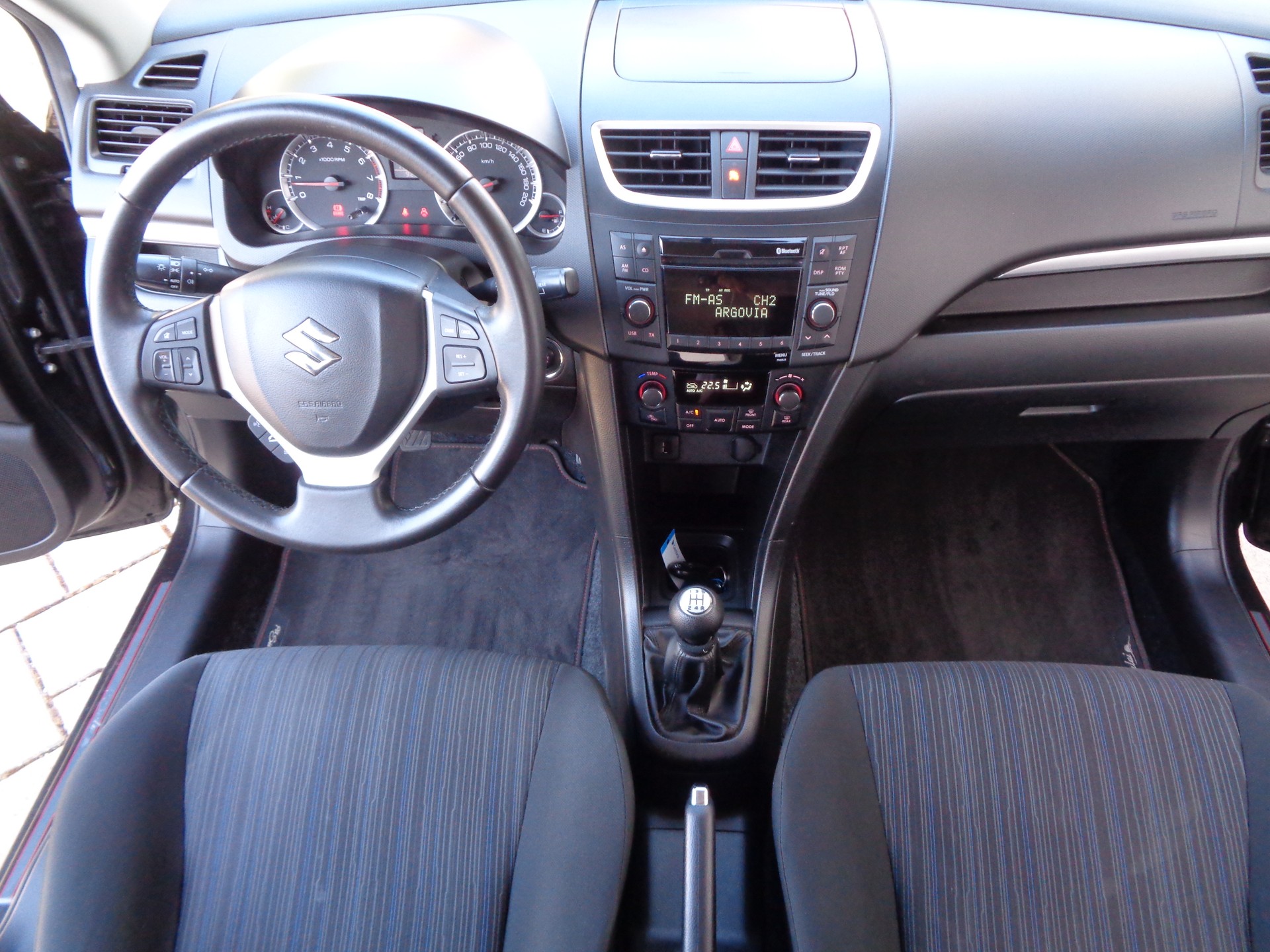 SUZUKI Swift 1.2i 16V PizSulai Top 4x4-image-7