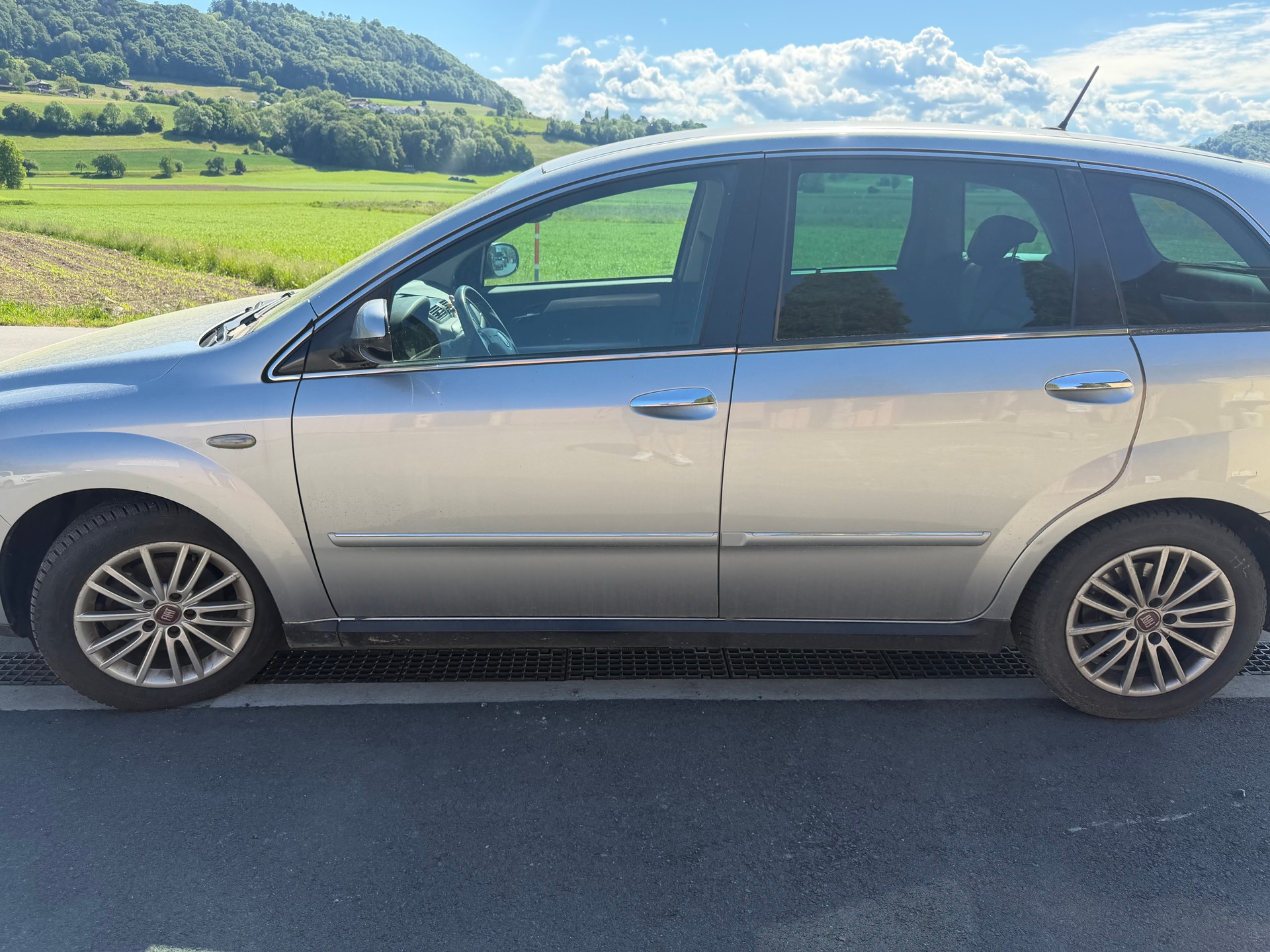 FIAT Croma 1.9 16V JTD Emotion-image-6