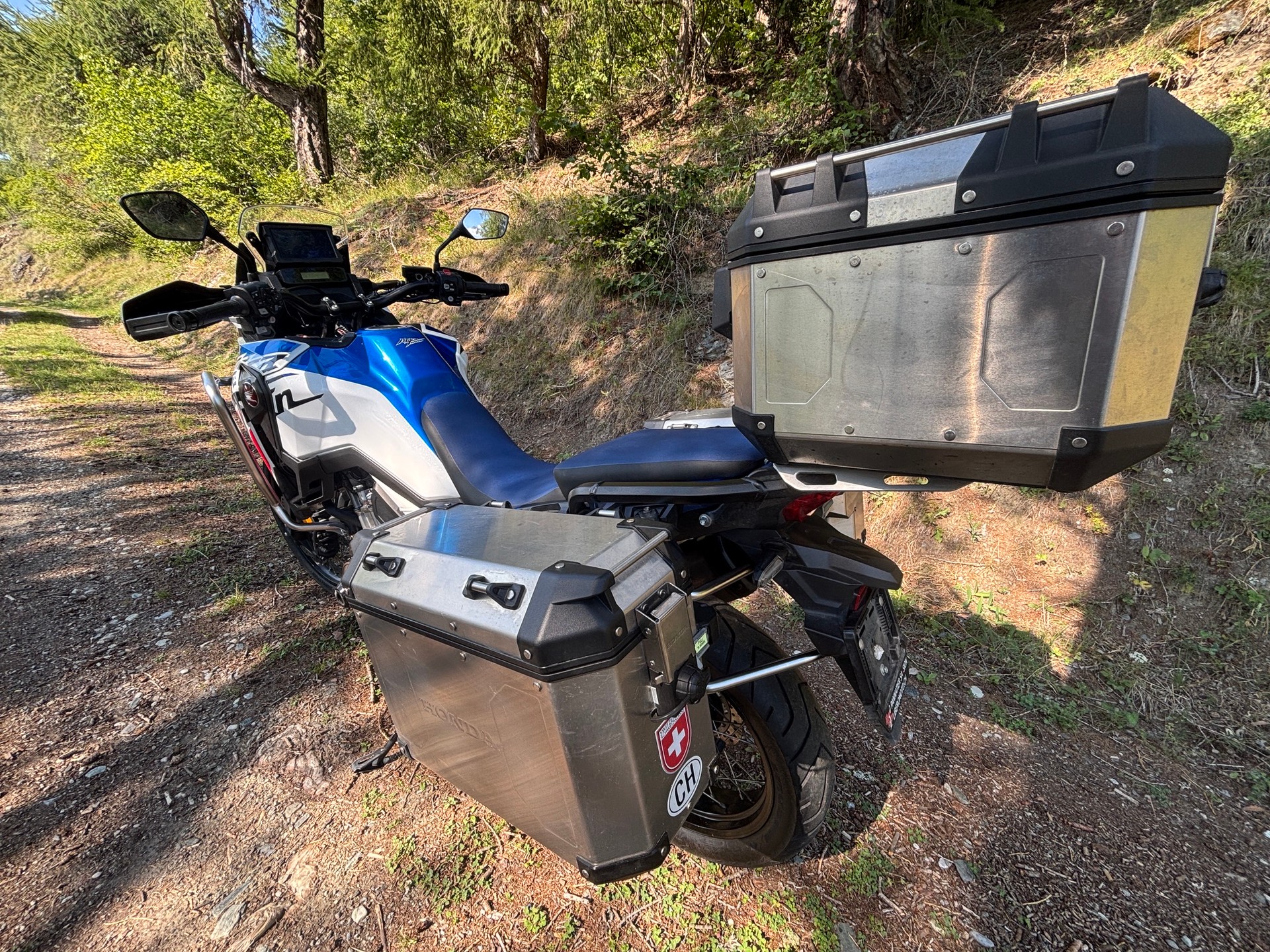HONDA CRF 1100 DCT Africa Twin-image-3