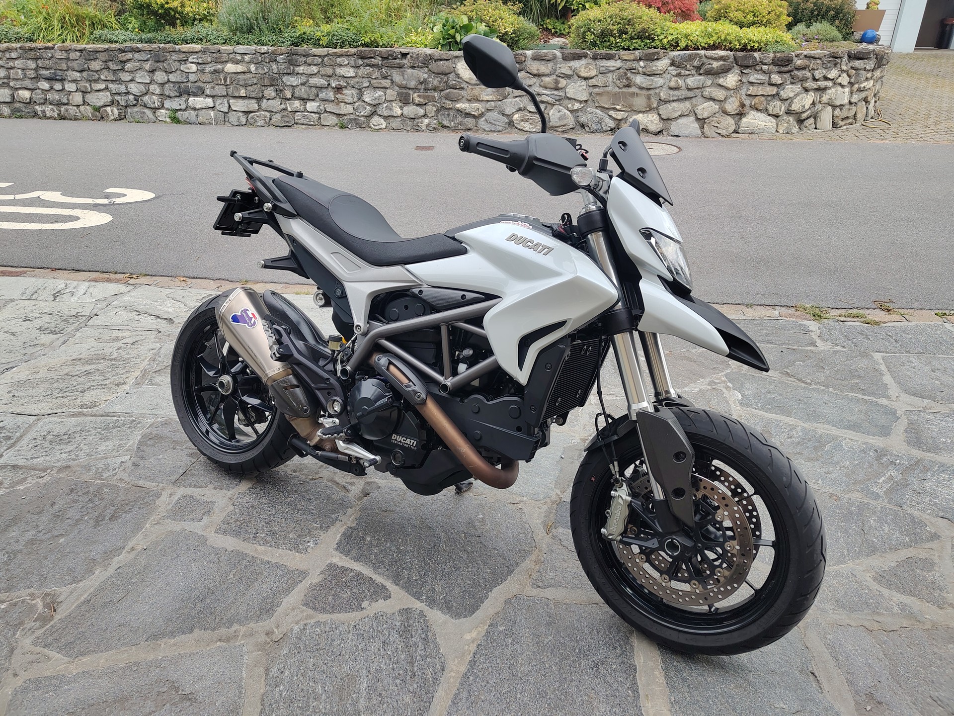 DUCATI Hyperstrada 821-image-0