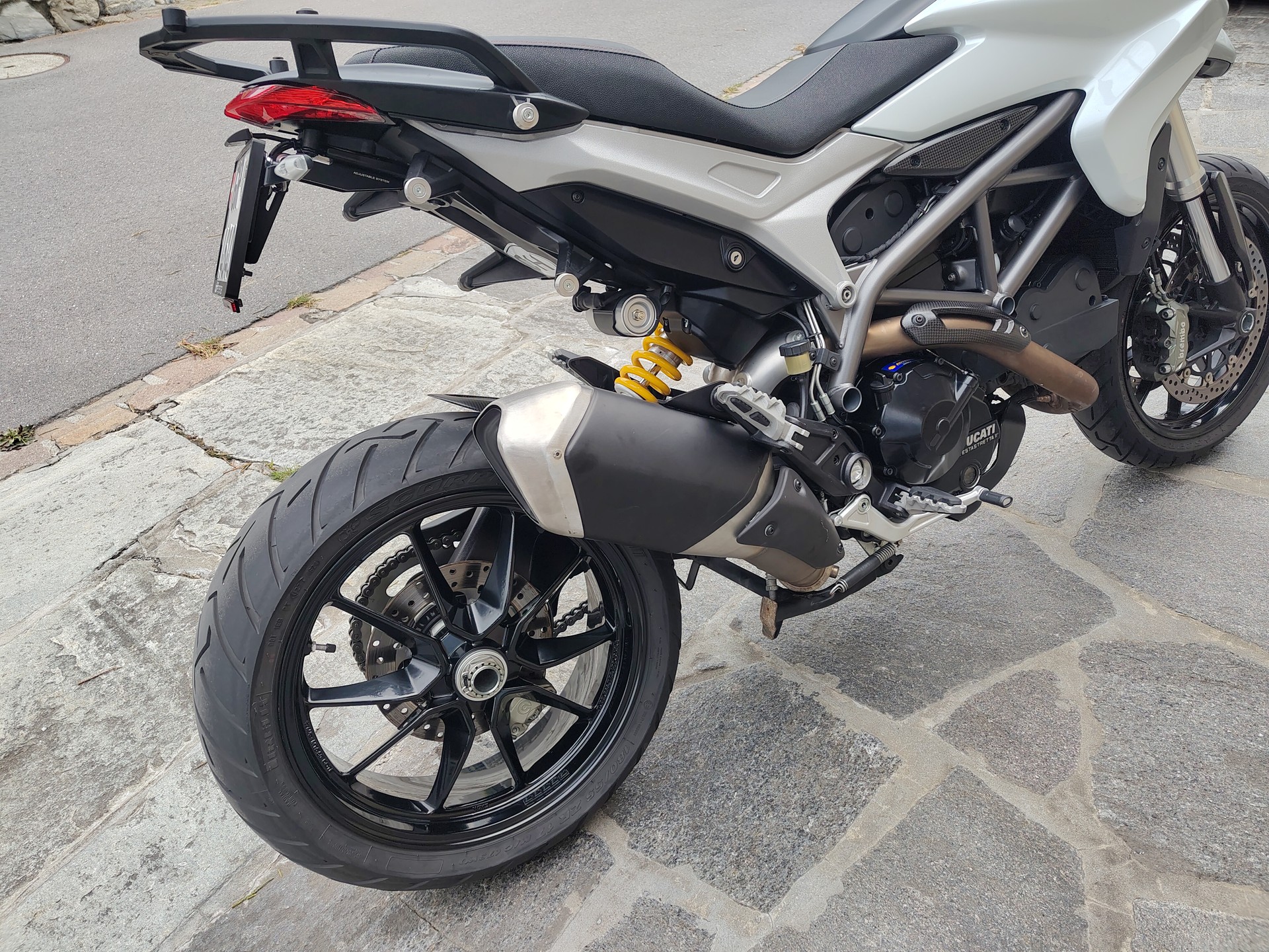 DUCATI Hyperstrada 821-image-7