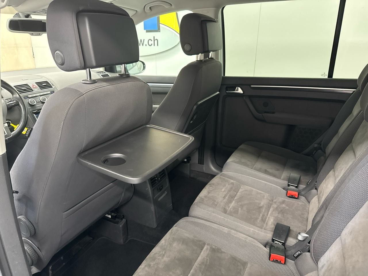 VW Touran 2.0 TDI BlueMotion Technology Highline-image-8