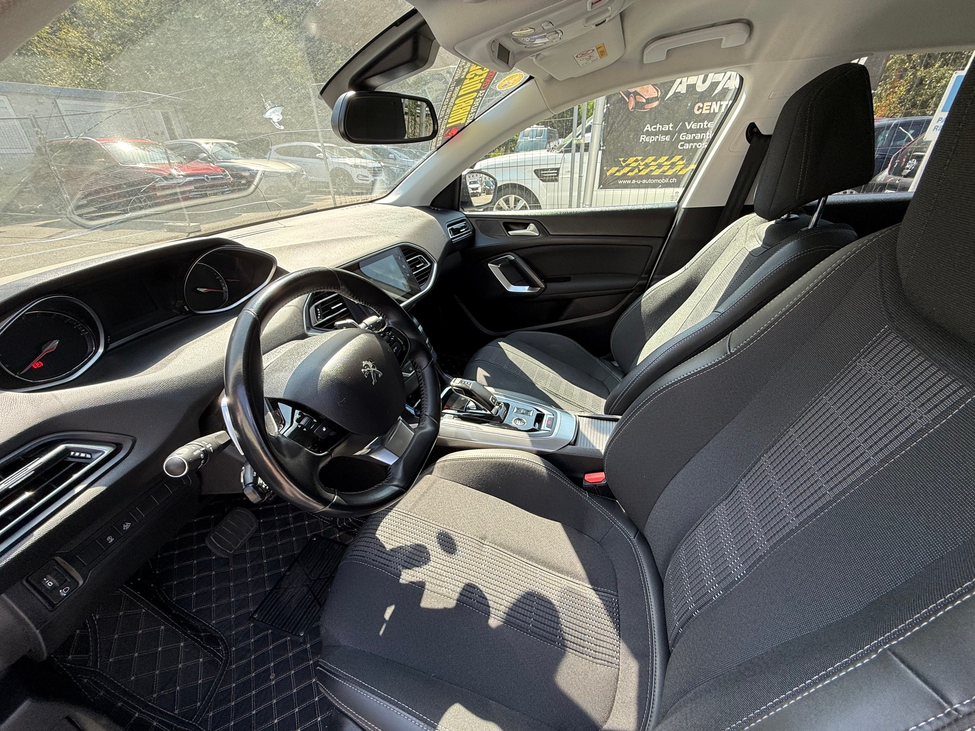 PEUGEOT 308 SW 1.5 BlueHDI Active Pack EAT8-image-8